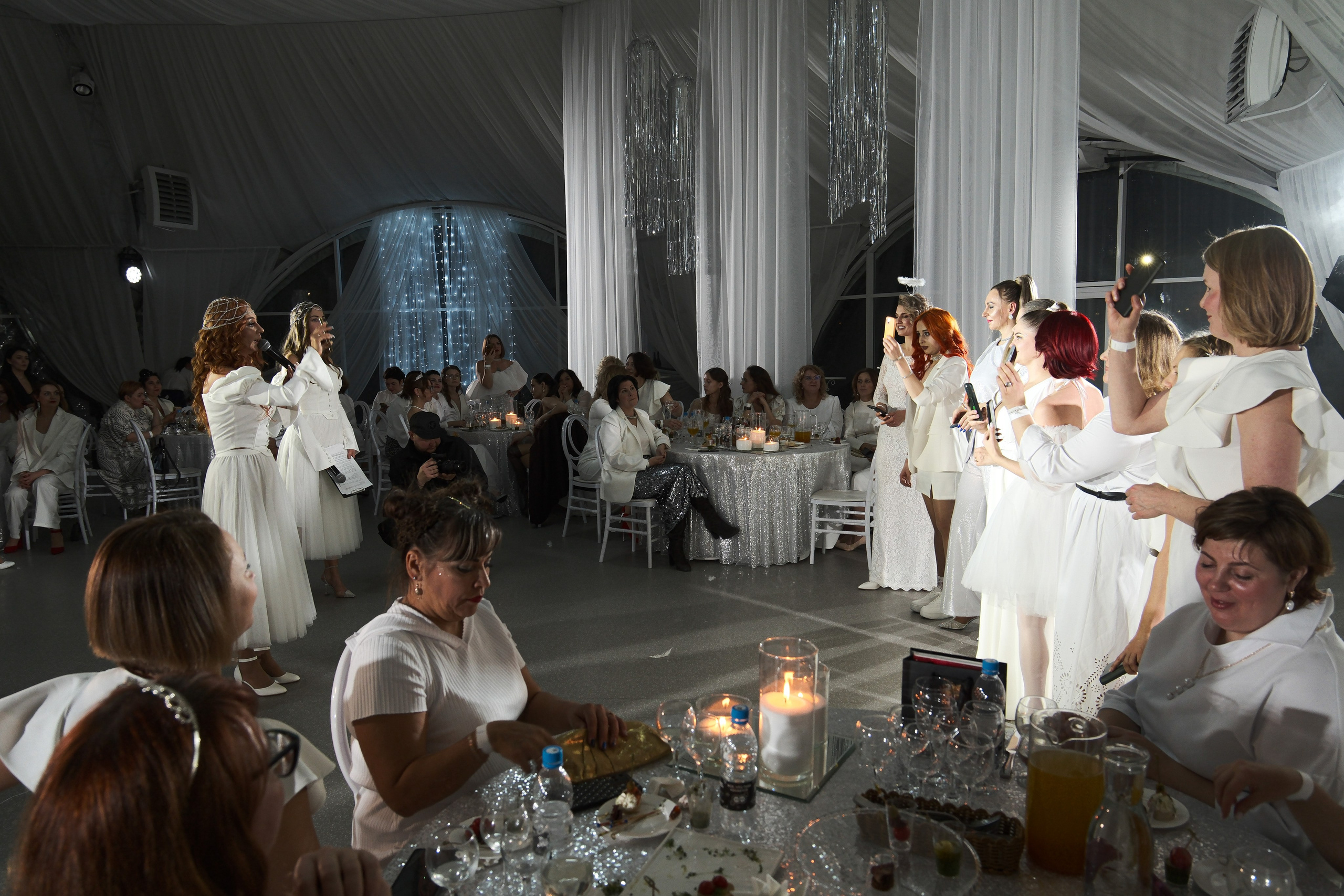 Завтрак в платьях. Главная