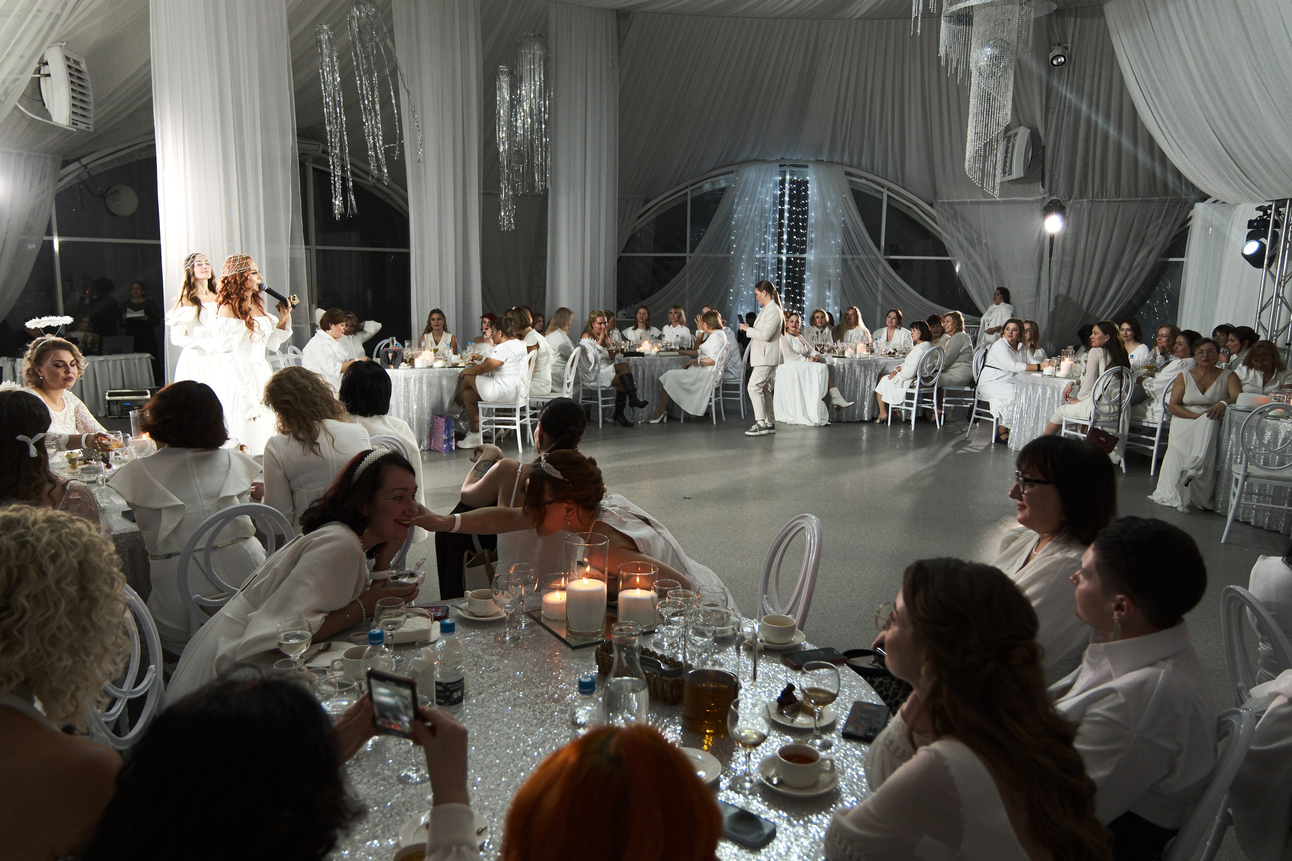 Завтрак в платьях. Главная