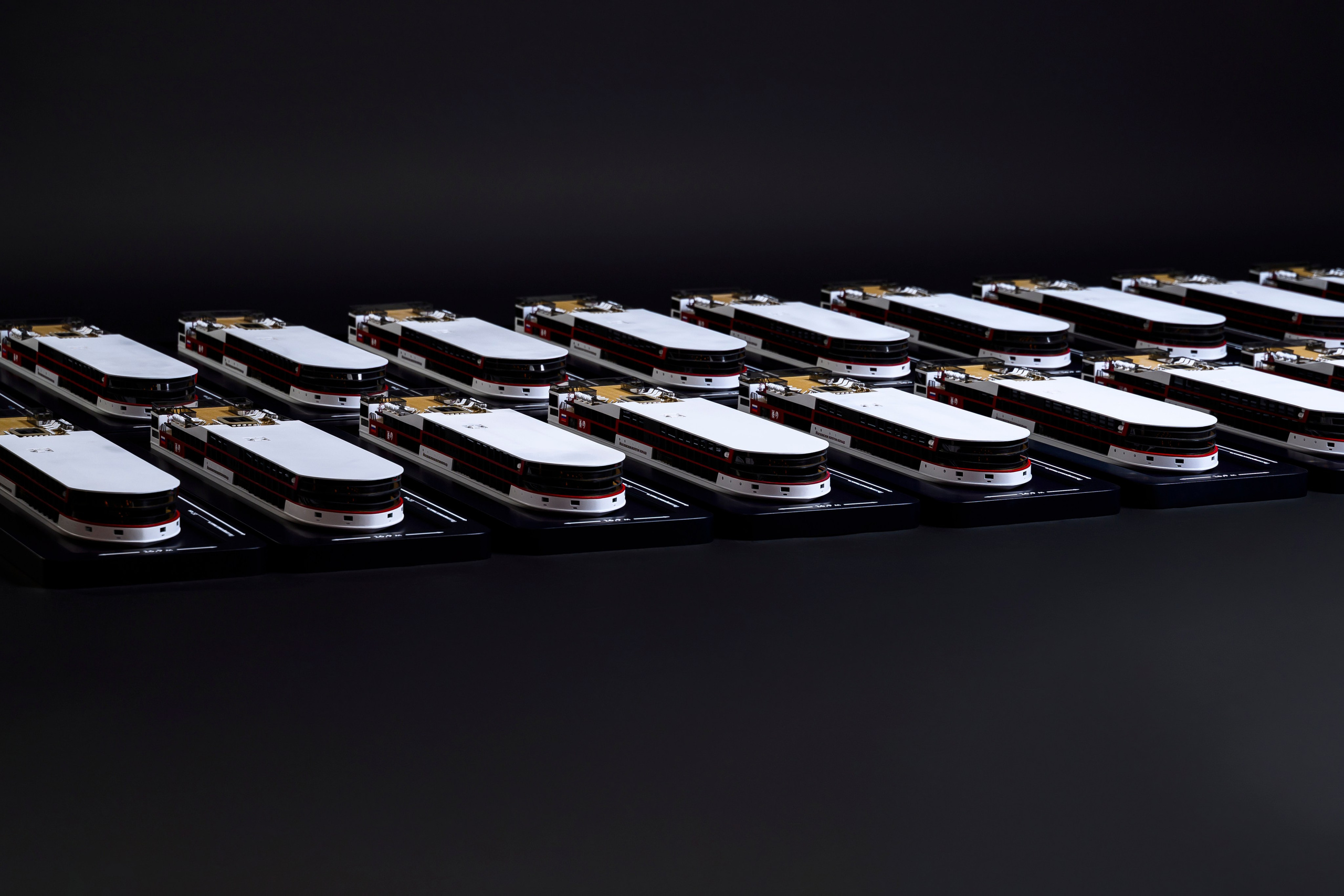 Круизное судно «Москоовское золоте кольцо» М1:150 Тираж 50шт. SmartMaket — профессиональная макетная мастерская в Москве