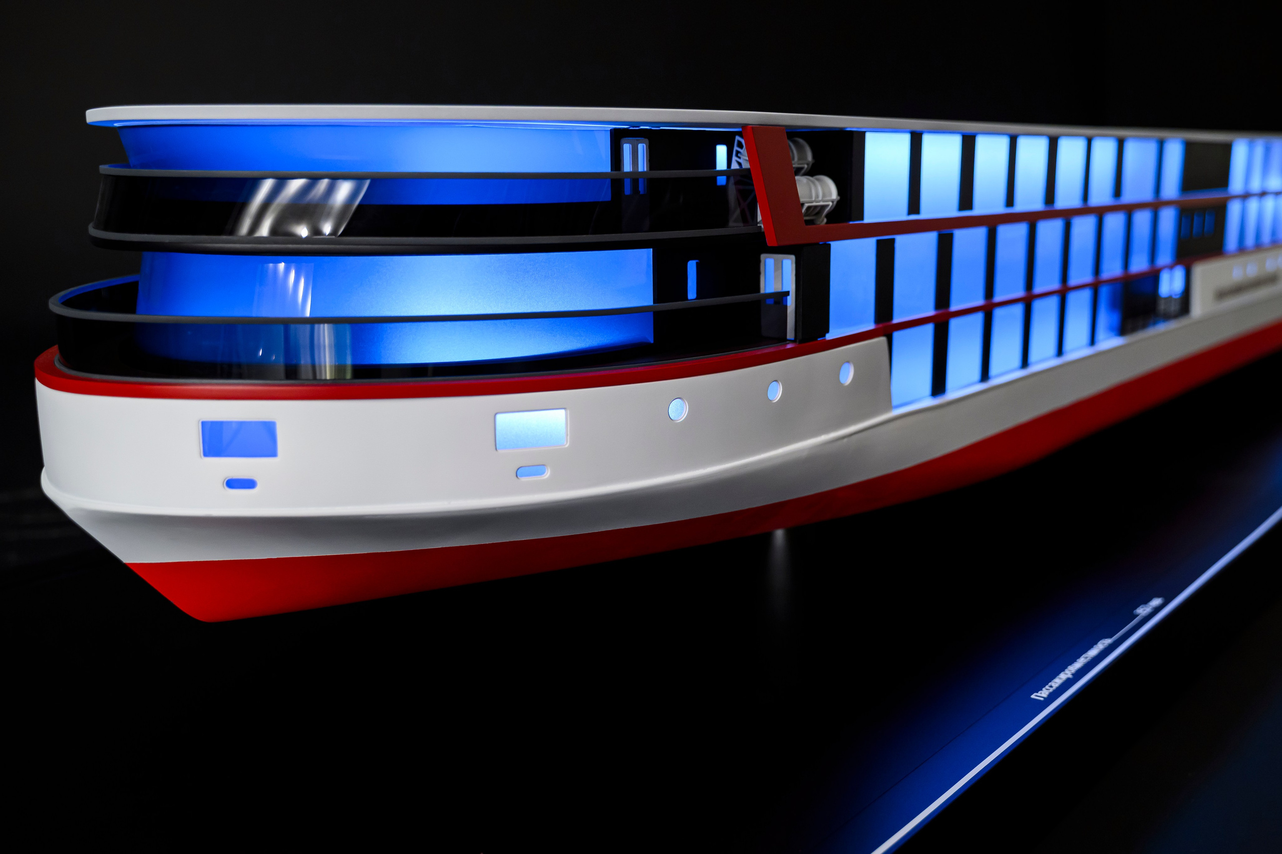 Круизное судно «Московское золотое кольцо» М1:40 Тираж 10шт. SmartMaket — профессиональная макетная мастерская в Москве