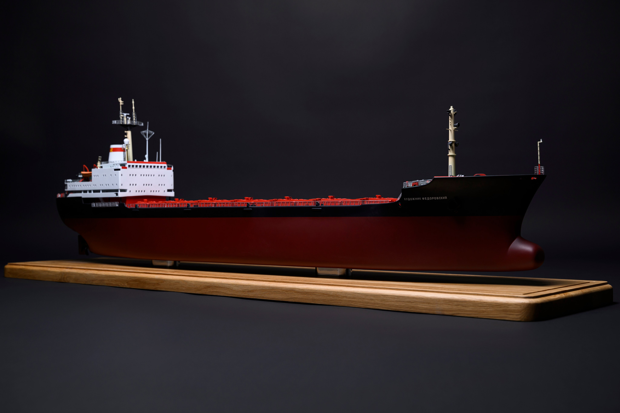 Сухогруз «Художник Федоровский» М1:120. SmartMaket — профессиональная макетная мастерская в Москве
