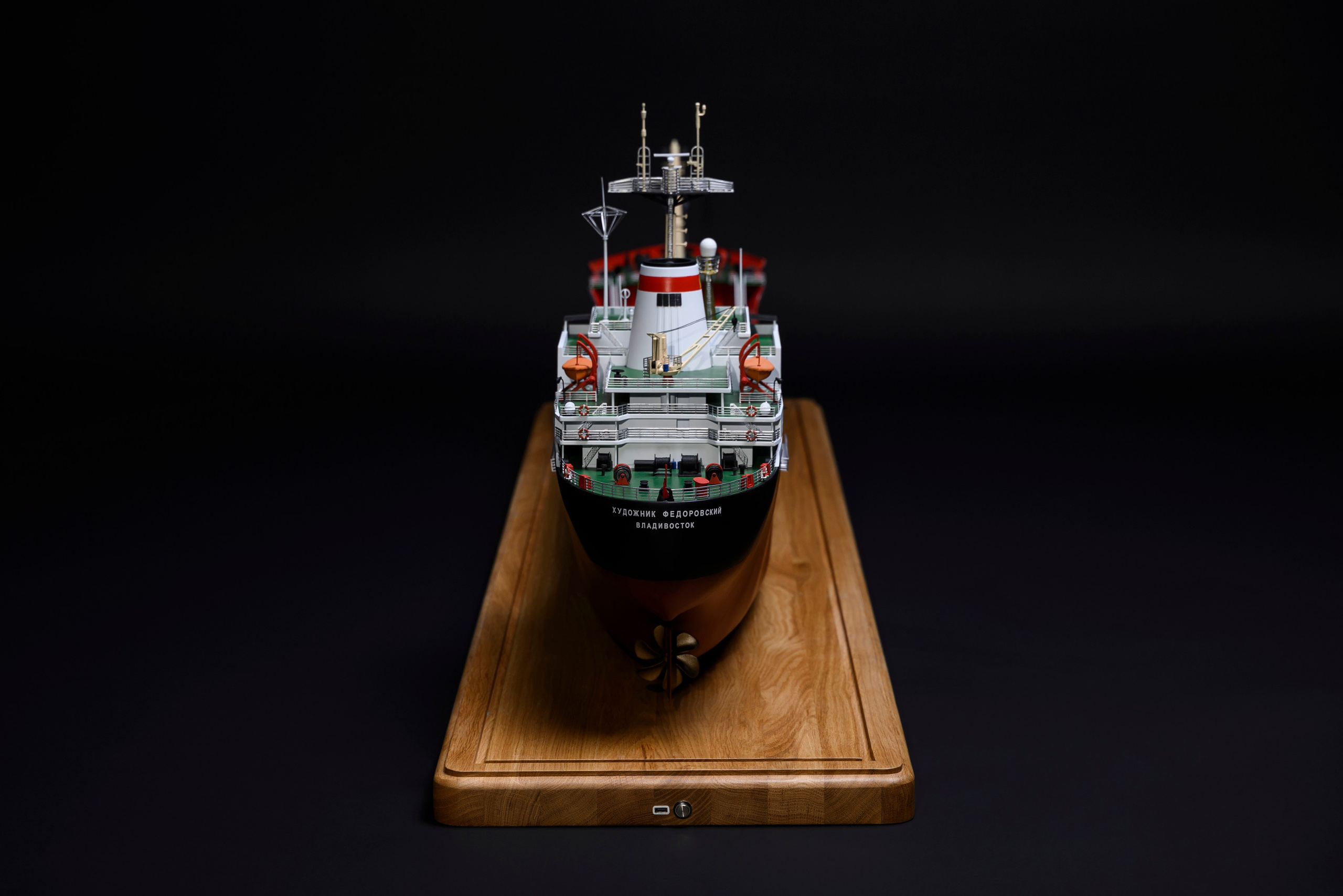 Сухогруз «Художник Федоровский» М1:120. SmartMaket — профессиональная макетная мастерская в Москве