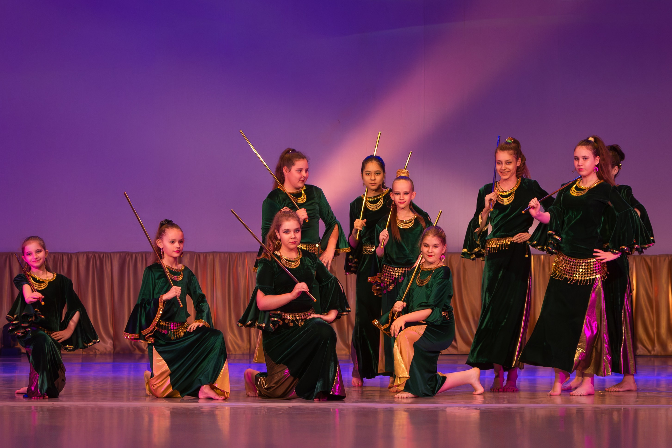 Танцы, театр, фестивали. Выпускные альбомы и школьный фотограф в Подольске, Троицке, Щербинке, Москве и Московской области