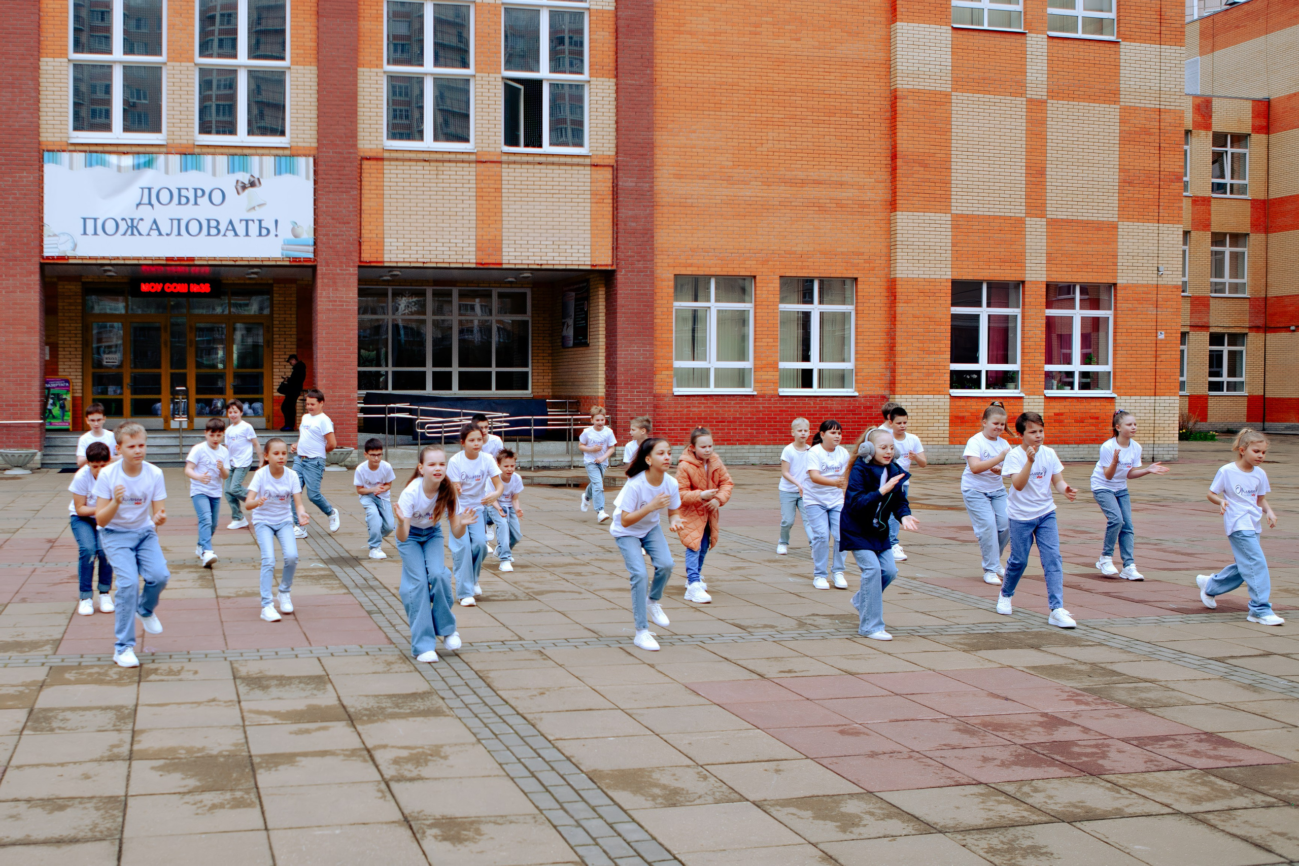 Школьный репортаж. Выпускные альбомы и школьный фотограф в Подольске, Троицке, Щербинке, Москве и Московской области