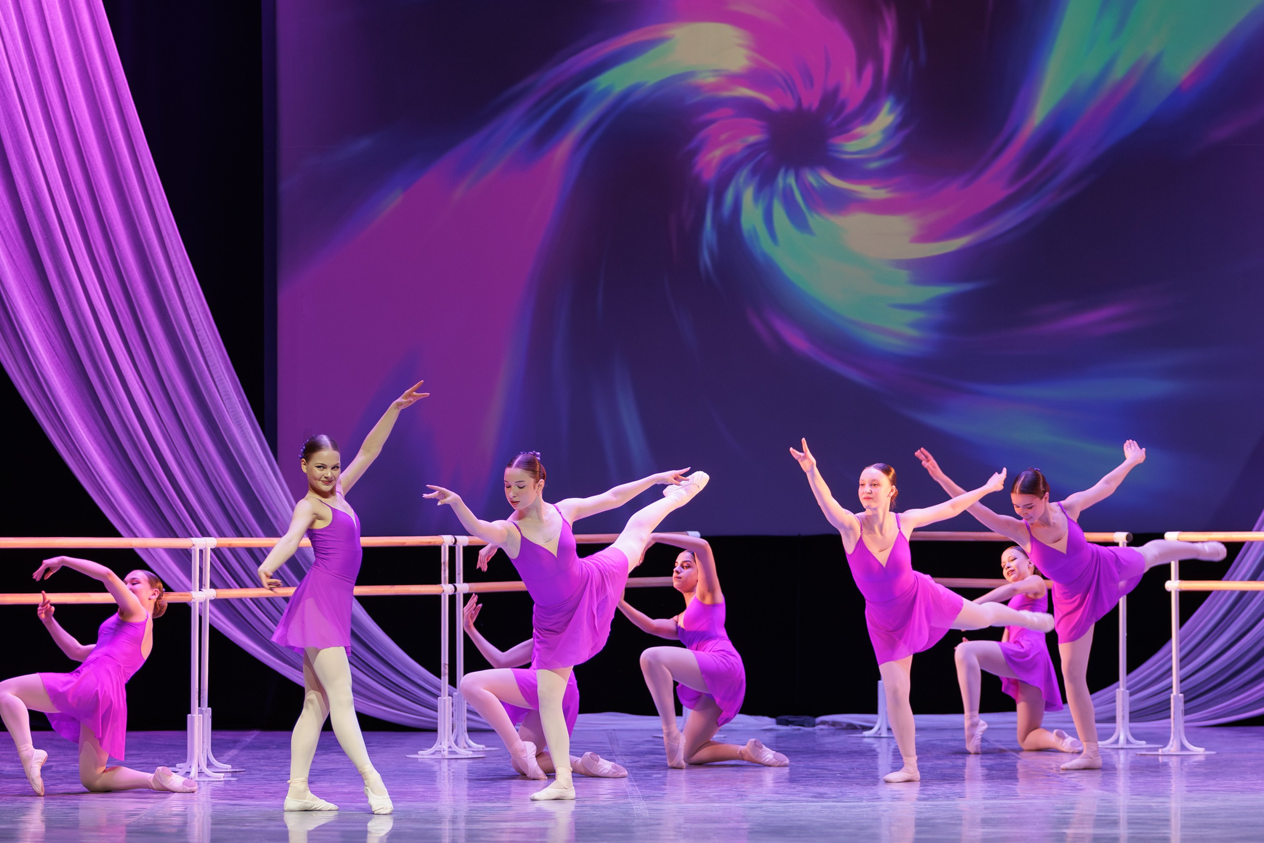 Танцы, театр, фестивали. Выпускные альбомы и школьный фотограф в Подольске, Троицке, Щербинке, Москве и Московской области