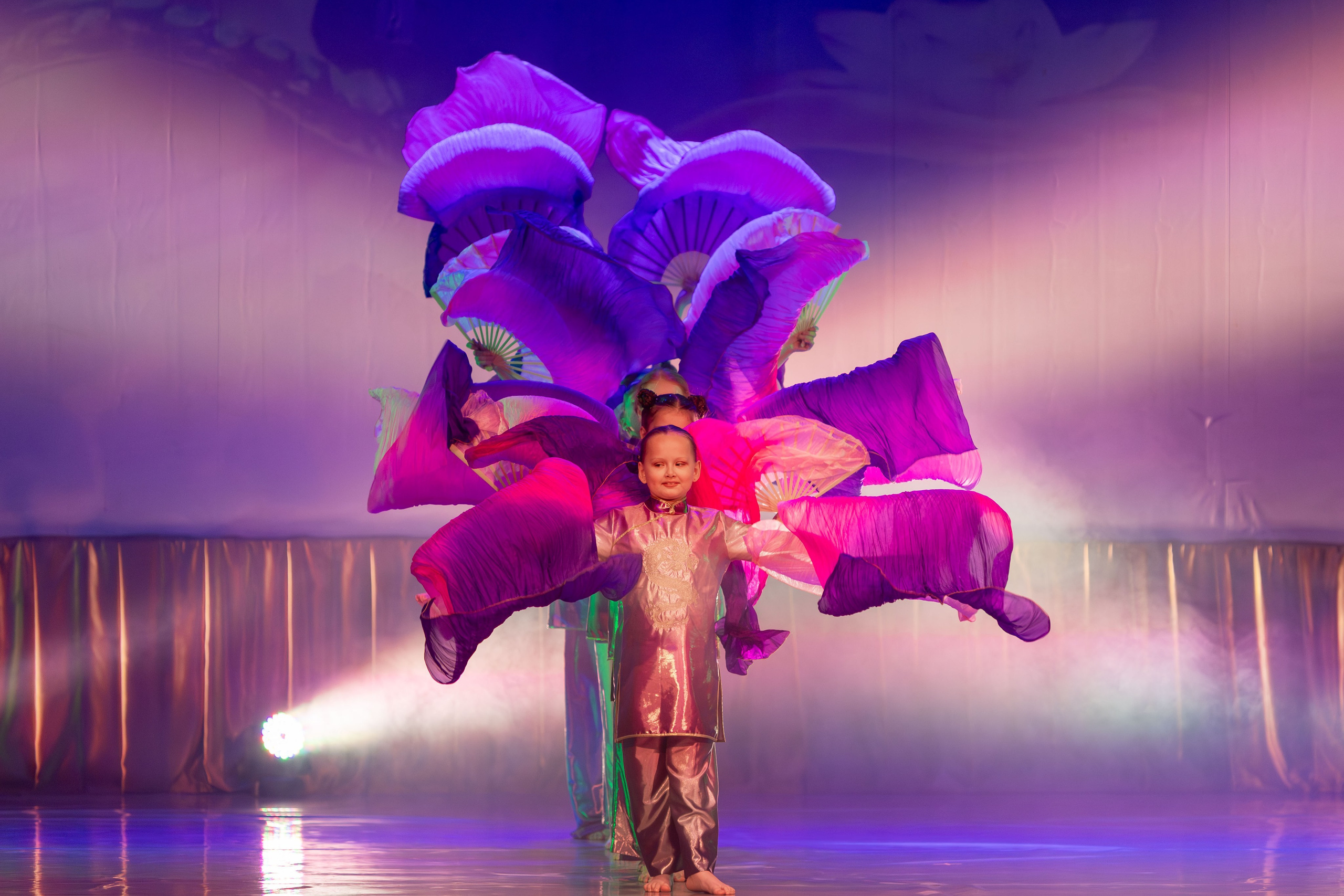 Танцы, театр, фестивали. Выпускные альбомы и школьный фотограф в Подольске, Троицке, Щербинке, Москве и Московской области