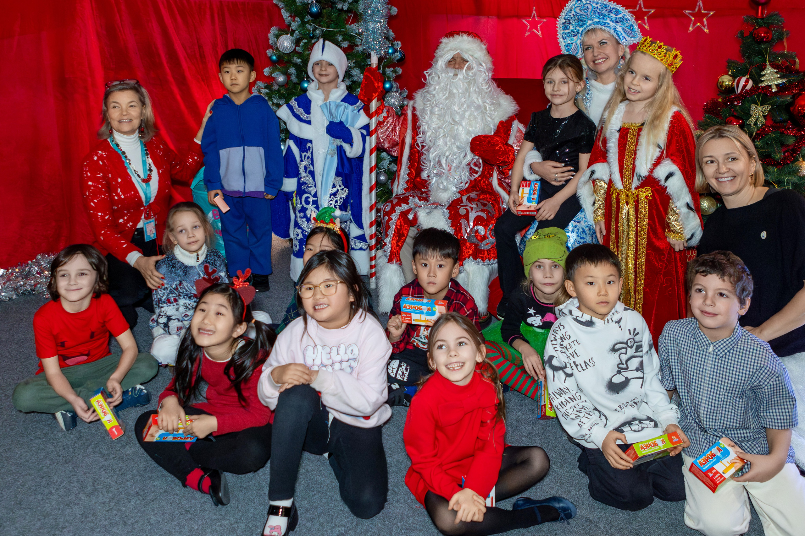 Color Day · The International School of Moscow. Школьный фотограф и выпускные альбомы | SHKOLBook