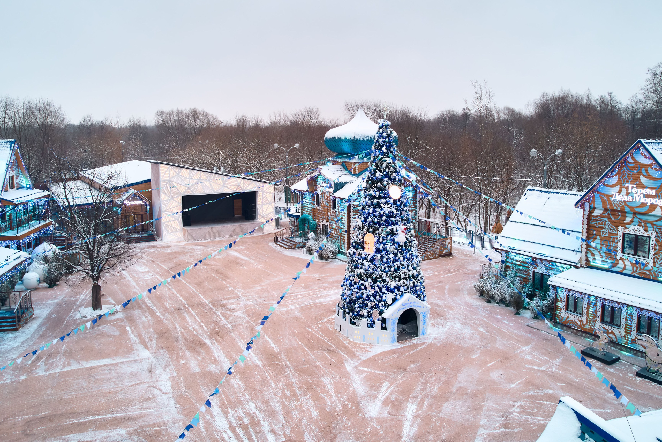 Терема Усадьбы днём (+коптер)