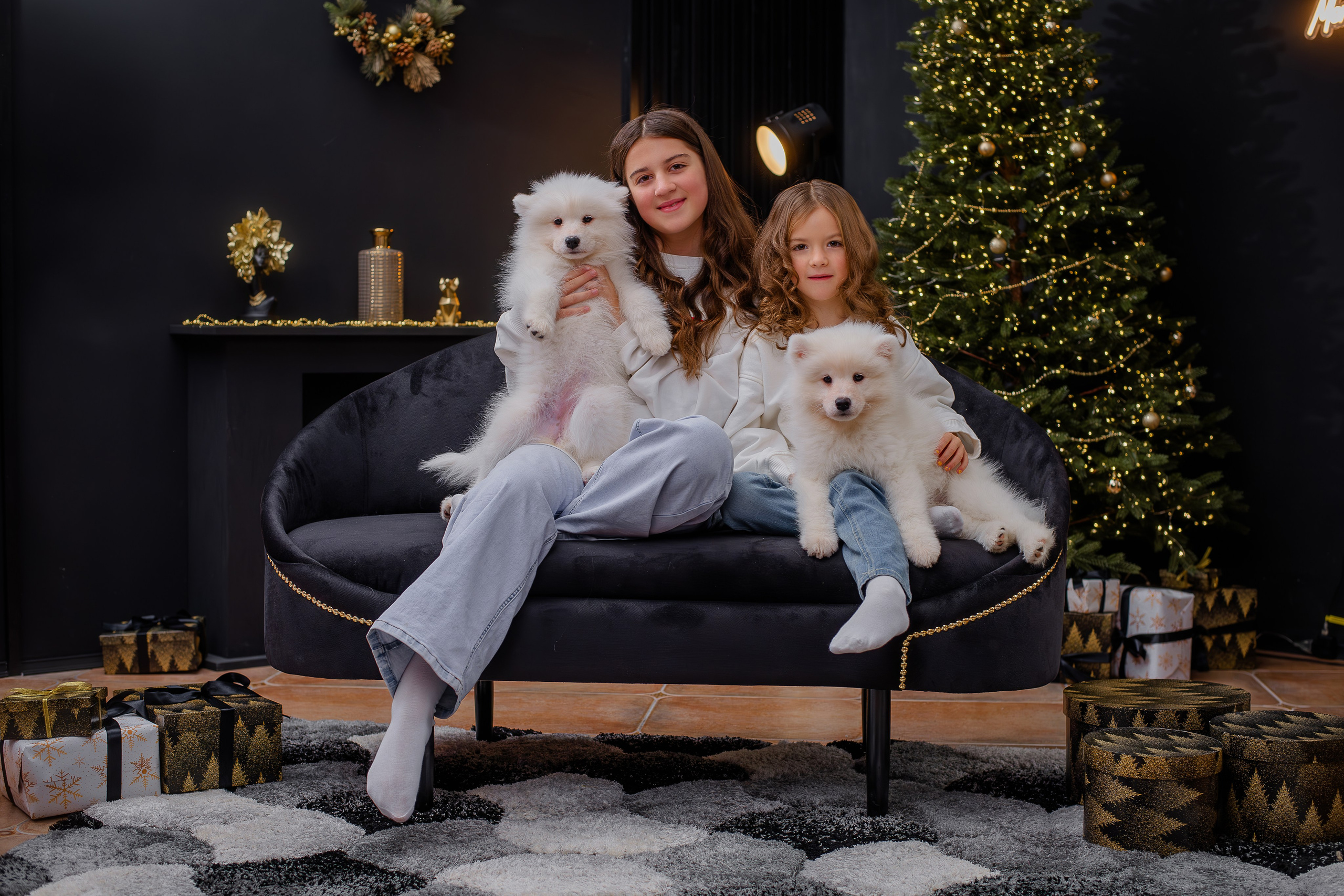 Сестрёнки Настя и Маша