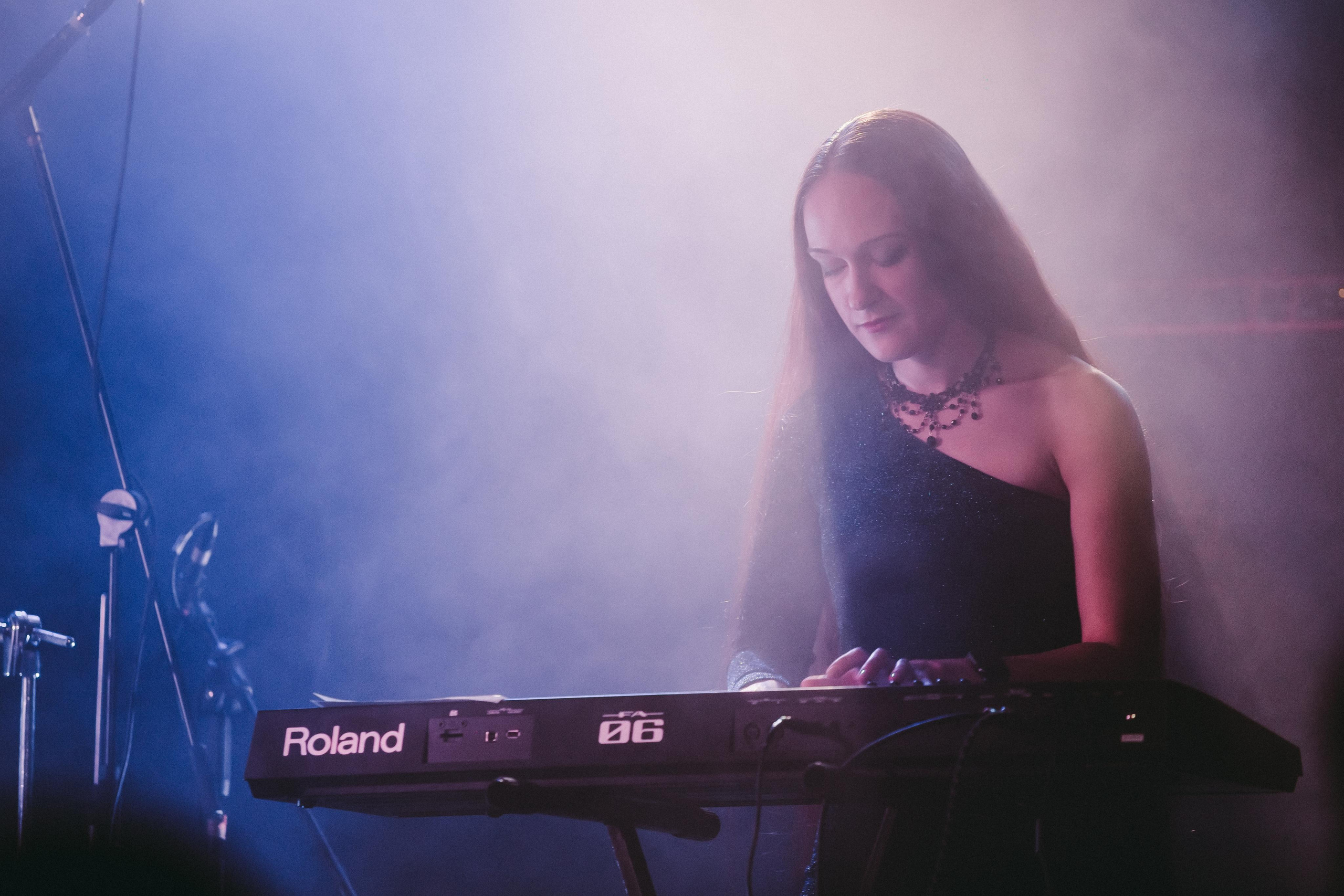 НЕМНОГО НЕРВНО