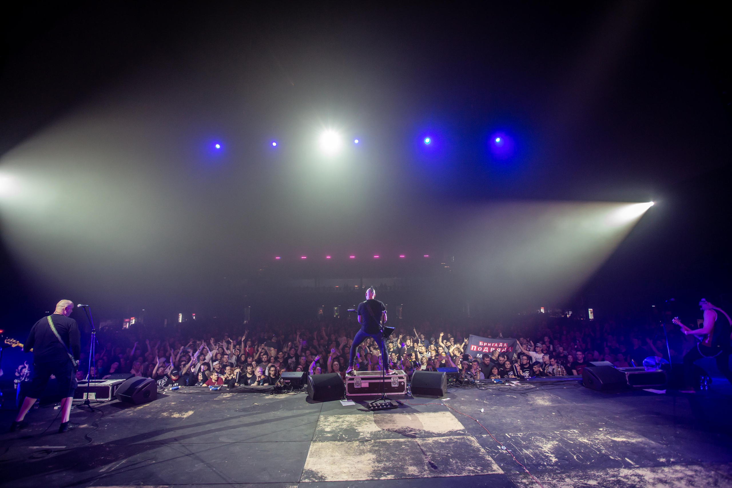 БРИГАДНЫЙ ПОДРЯД