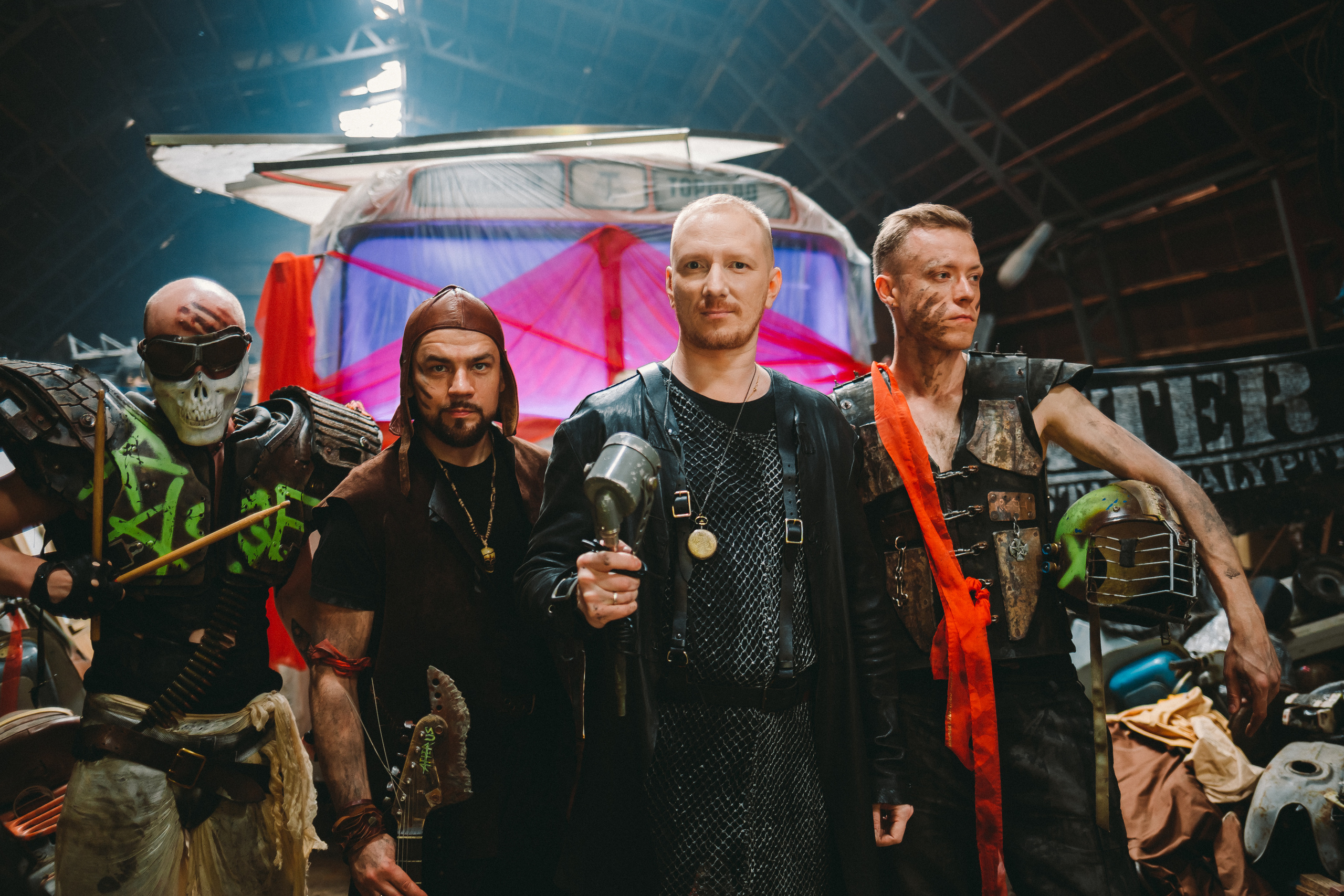 Бэкстейдж со съемок клипа «Братья Грим»