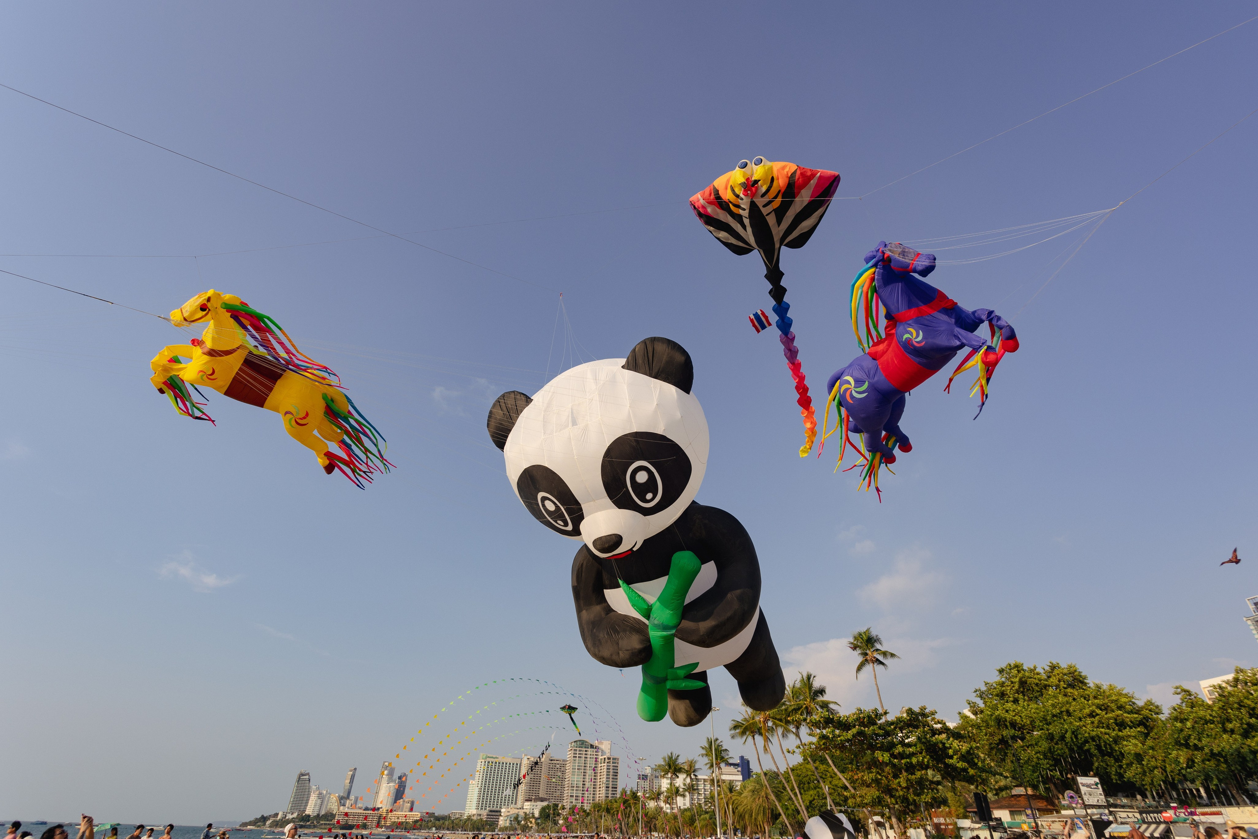 PATTAYA INTERNATIONAL KITE ON THE BEACH 2024