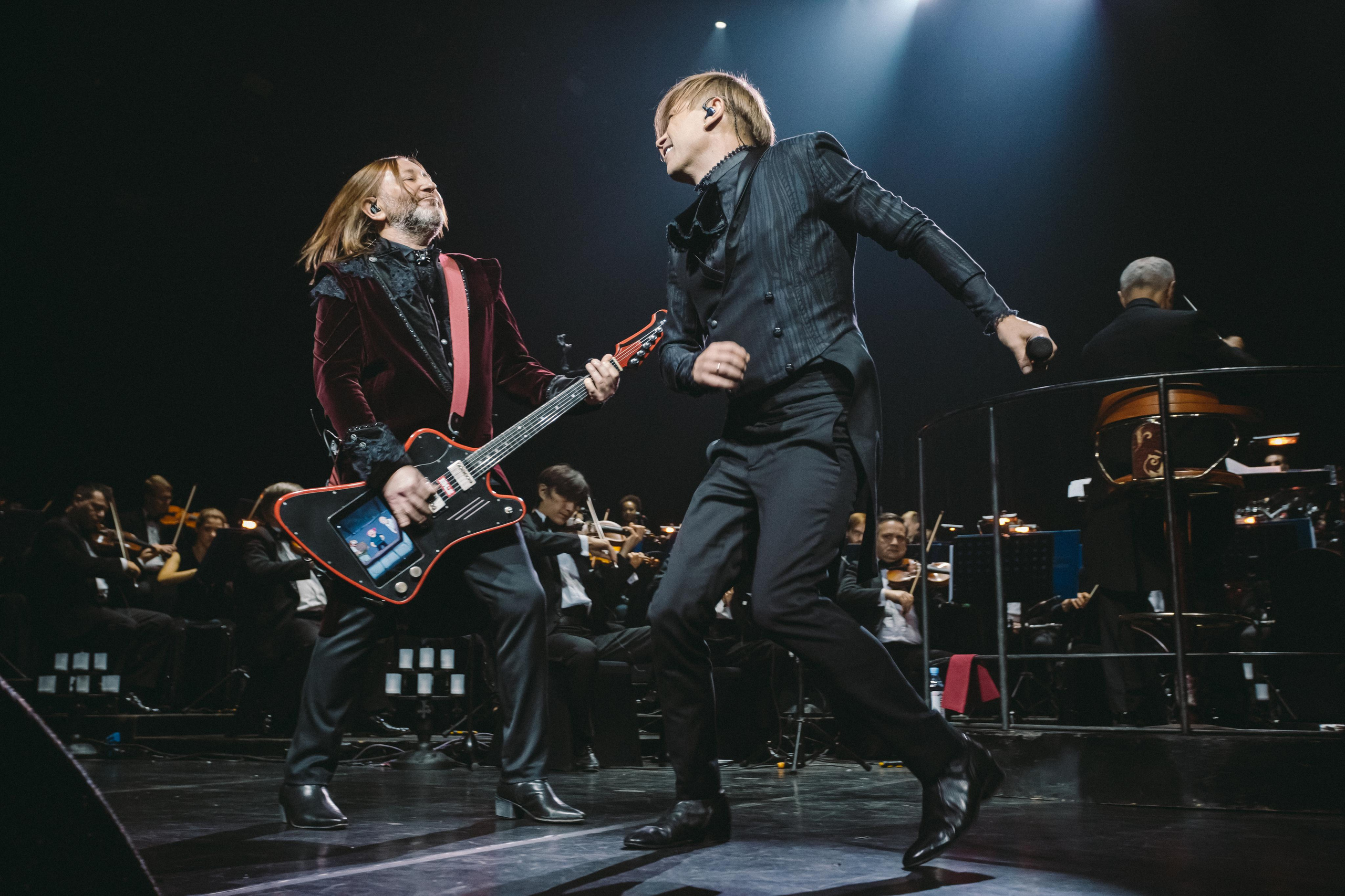 БИ-2 С СИМФОНИЧЕСКИМ ОРКЕСТРОМ