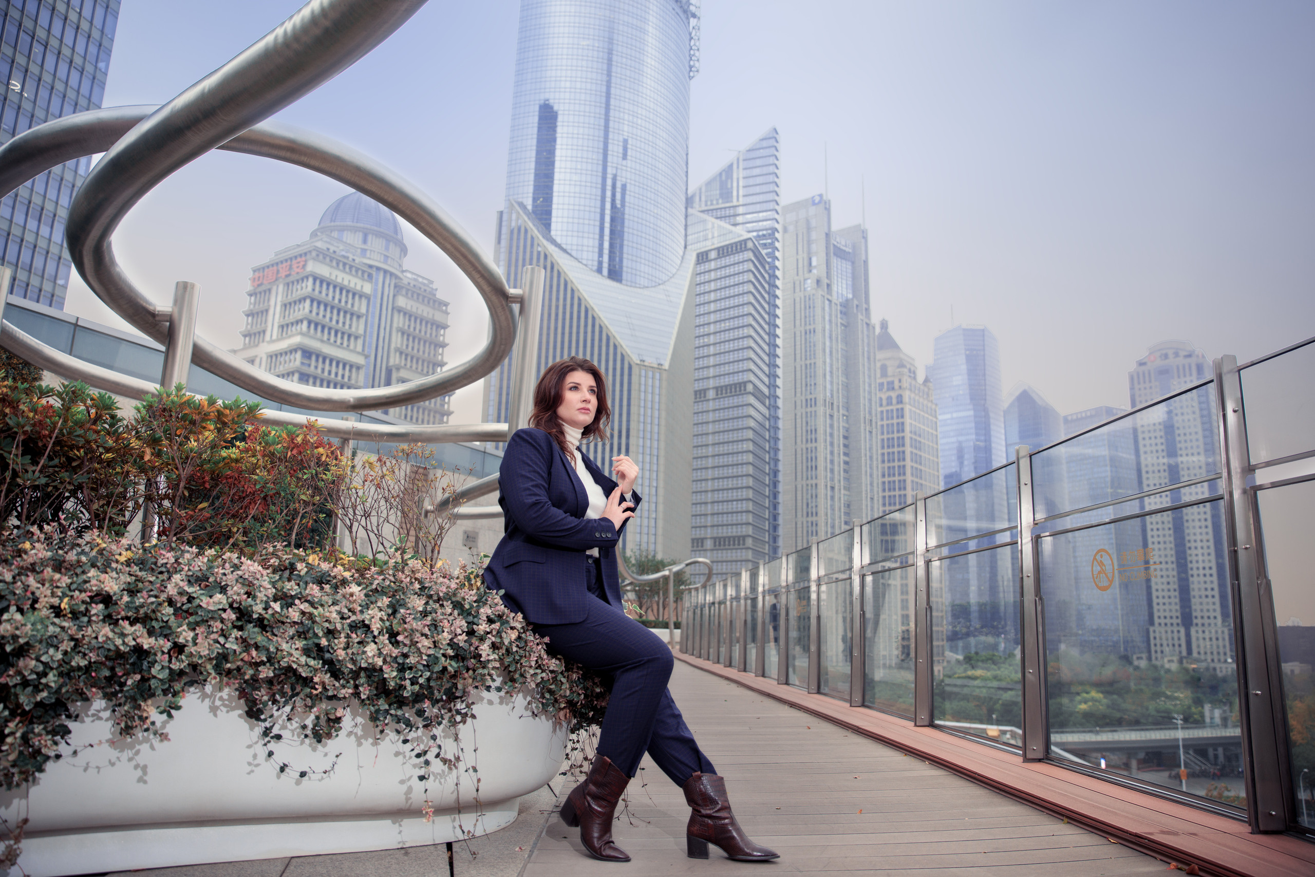 Среди небоскребов