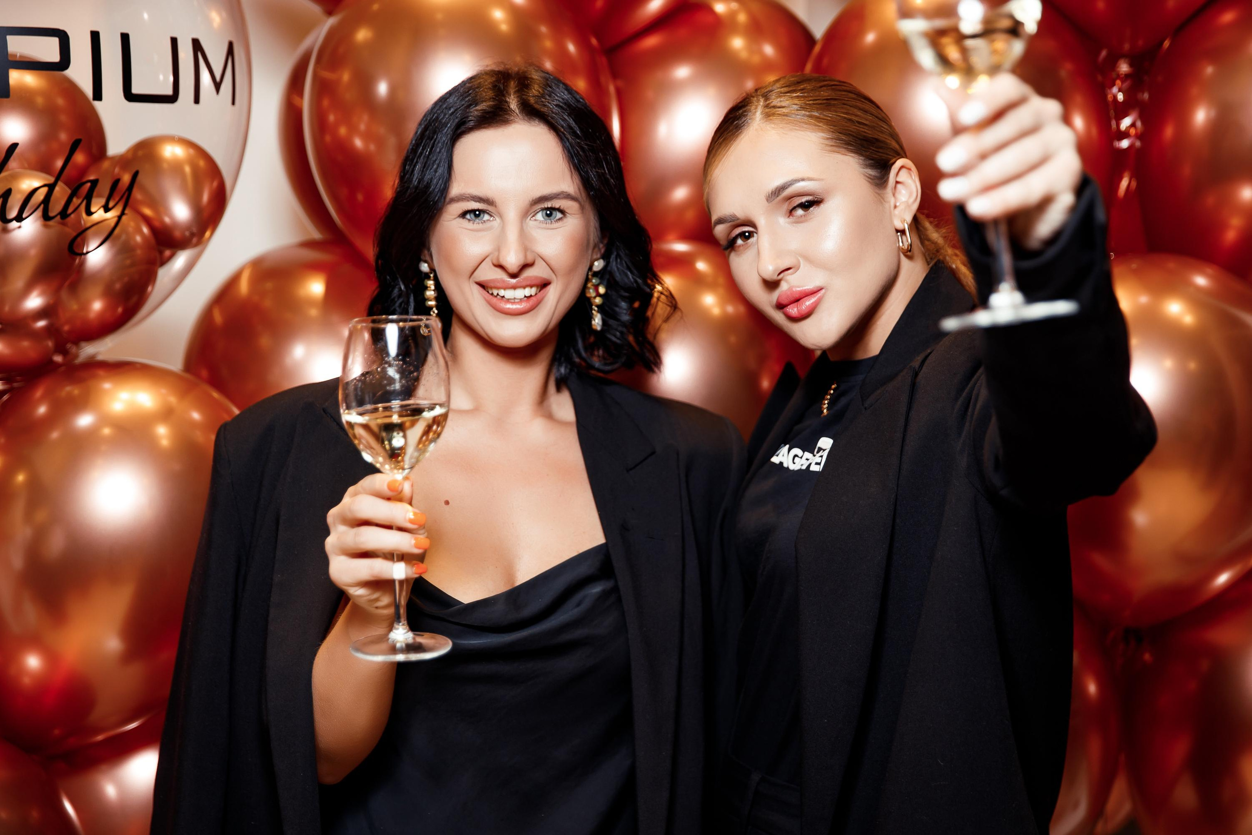 2 года бутику Opium!