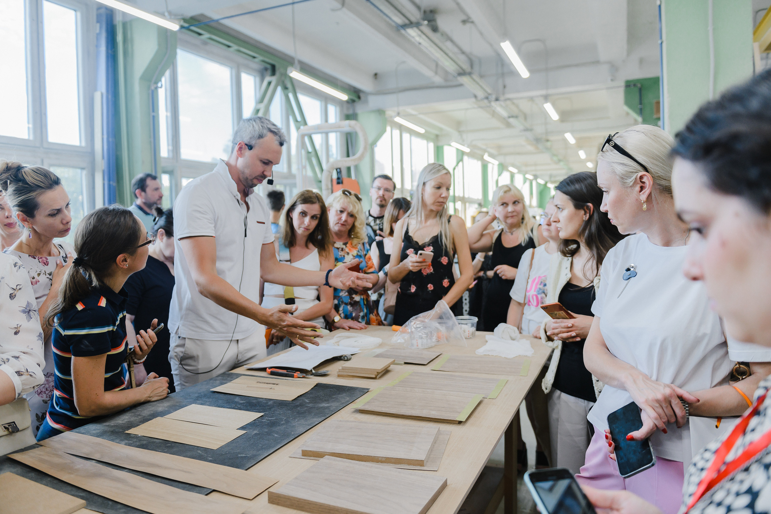 Экскурсия на производство дизайнерской мебели Made by Ideal Art