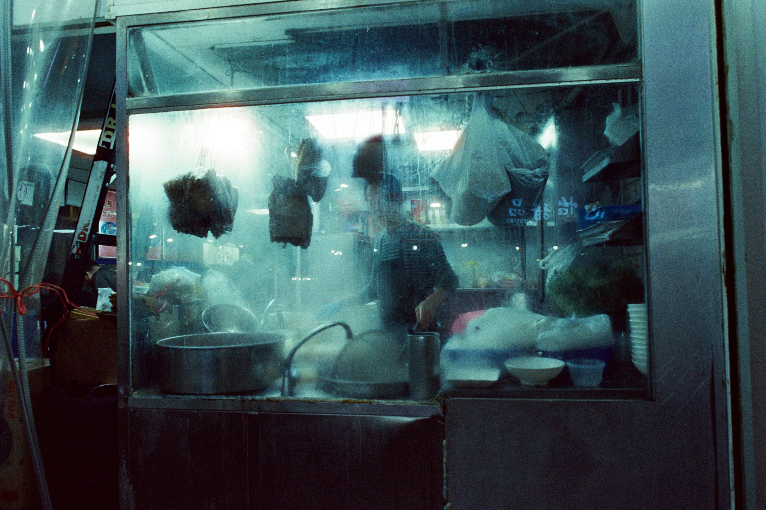 fade out // hong kong IV