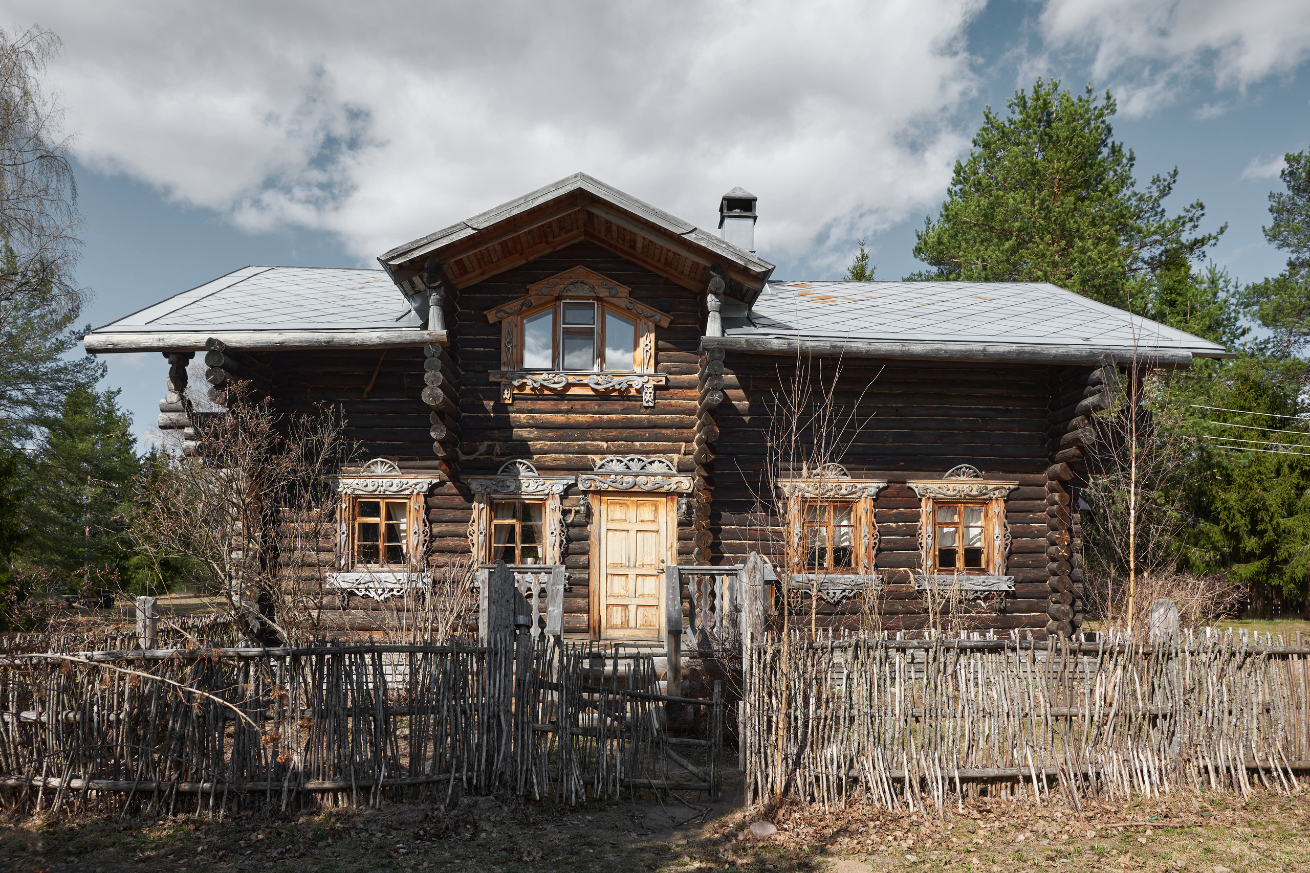 ДЕРЕВНЯ МАНДРОГИ