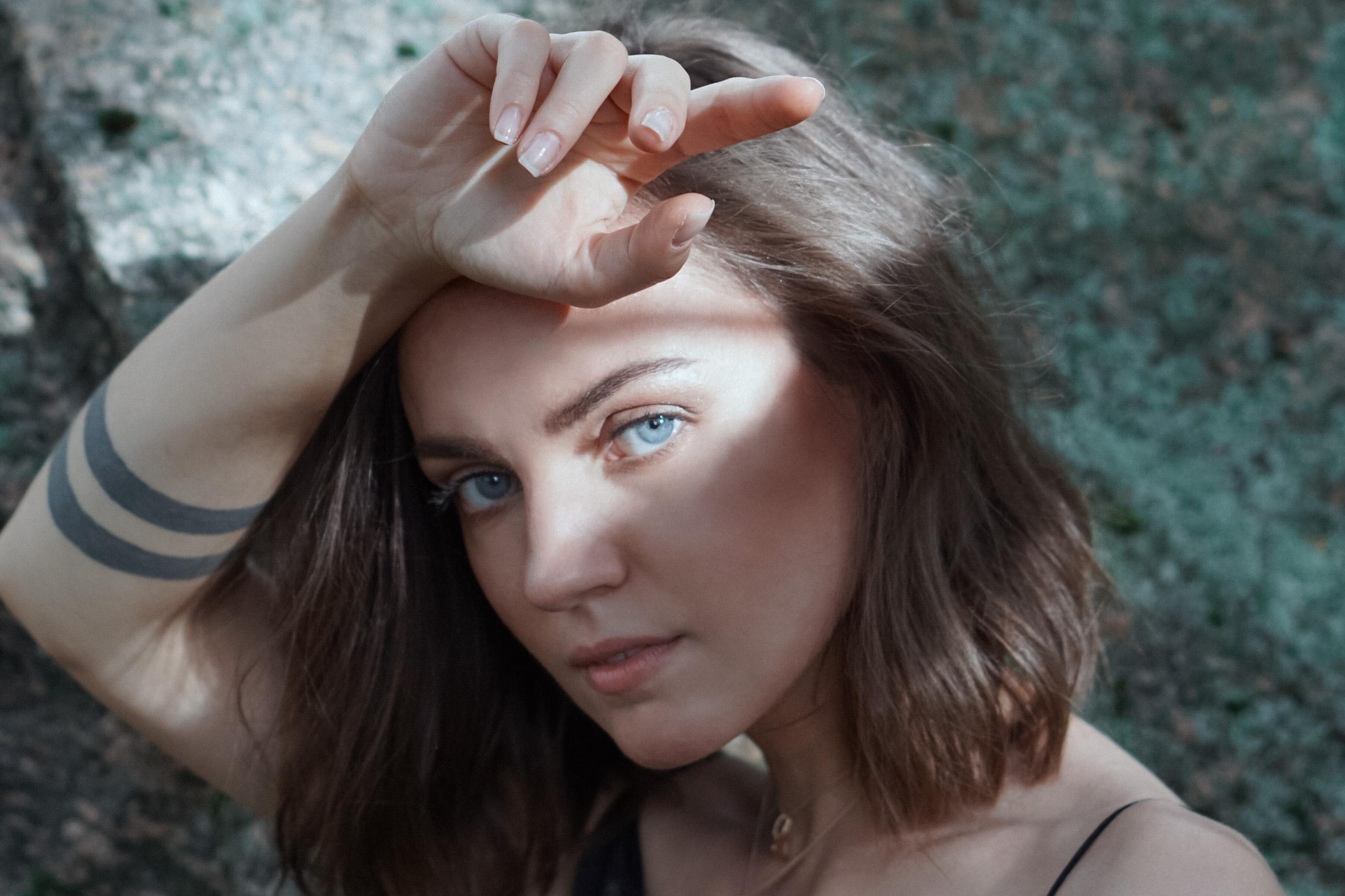 Юля, портрет