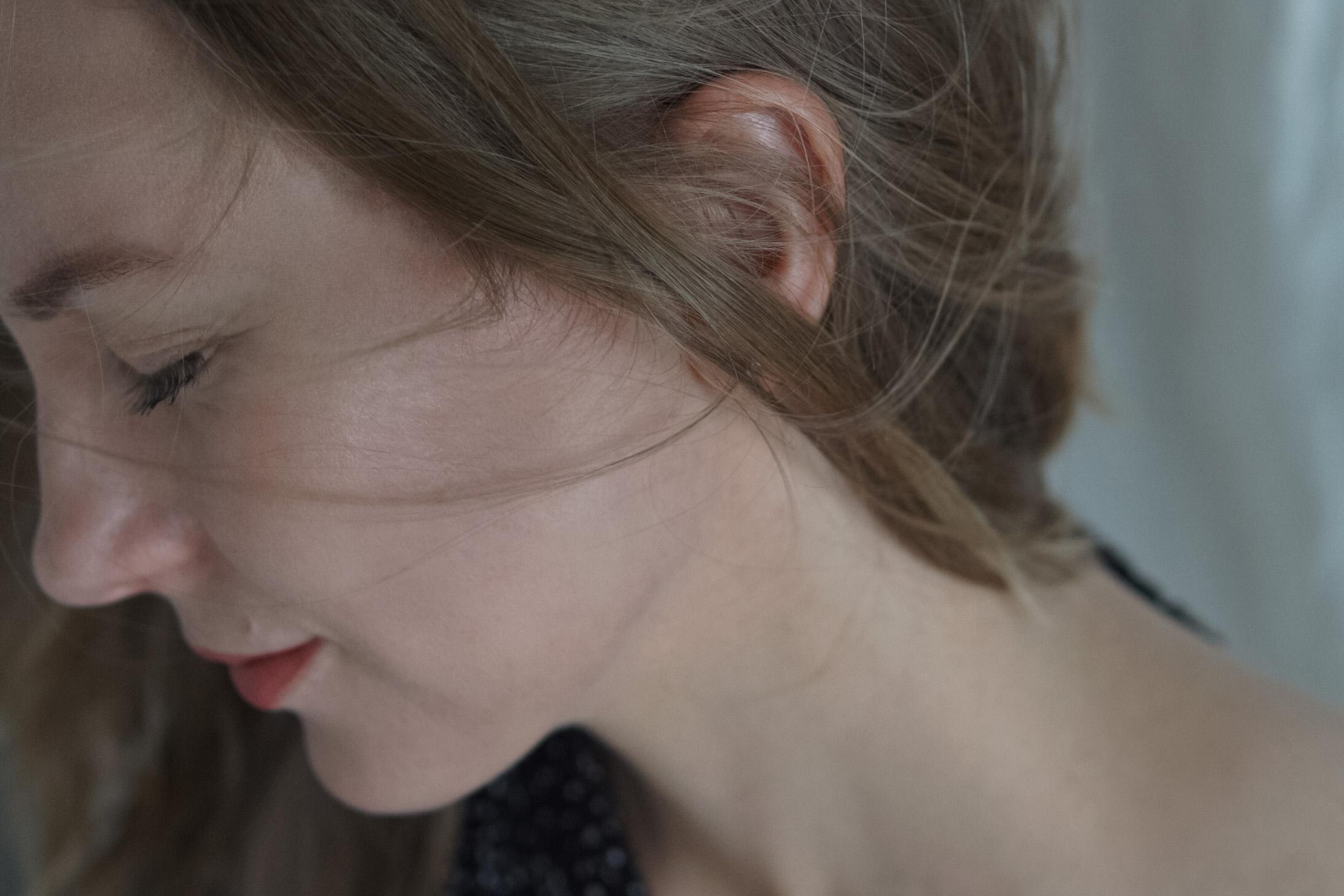 Аня, портрет