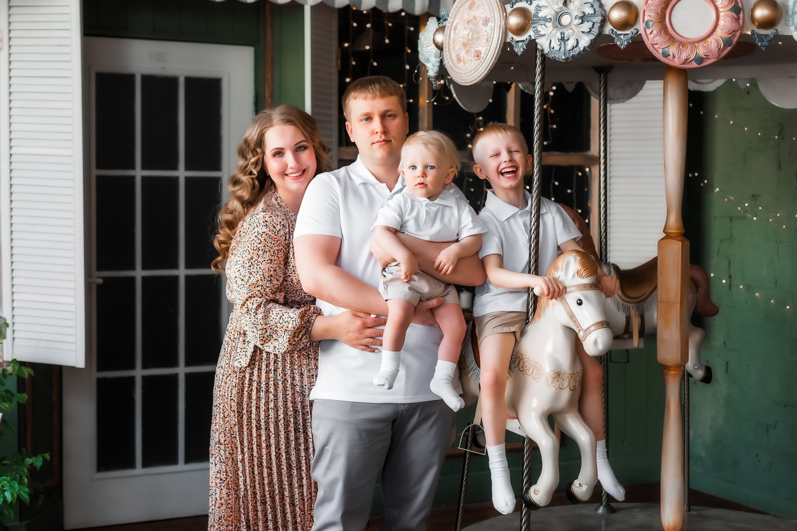 Аня, Саша, Миша и Гриша. Весна