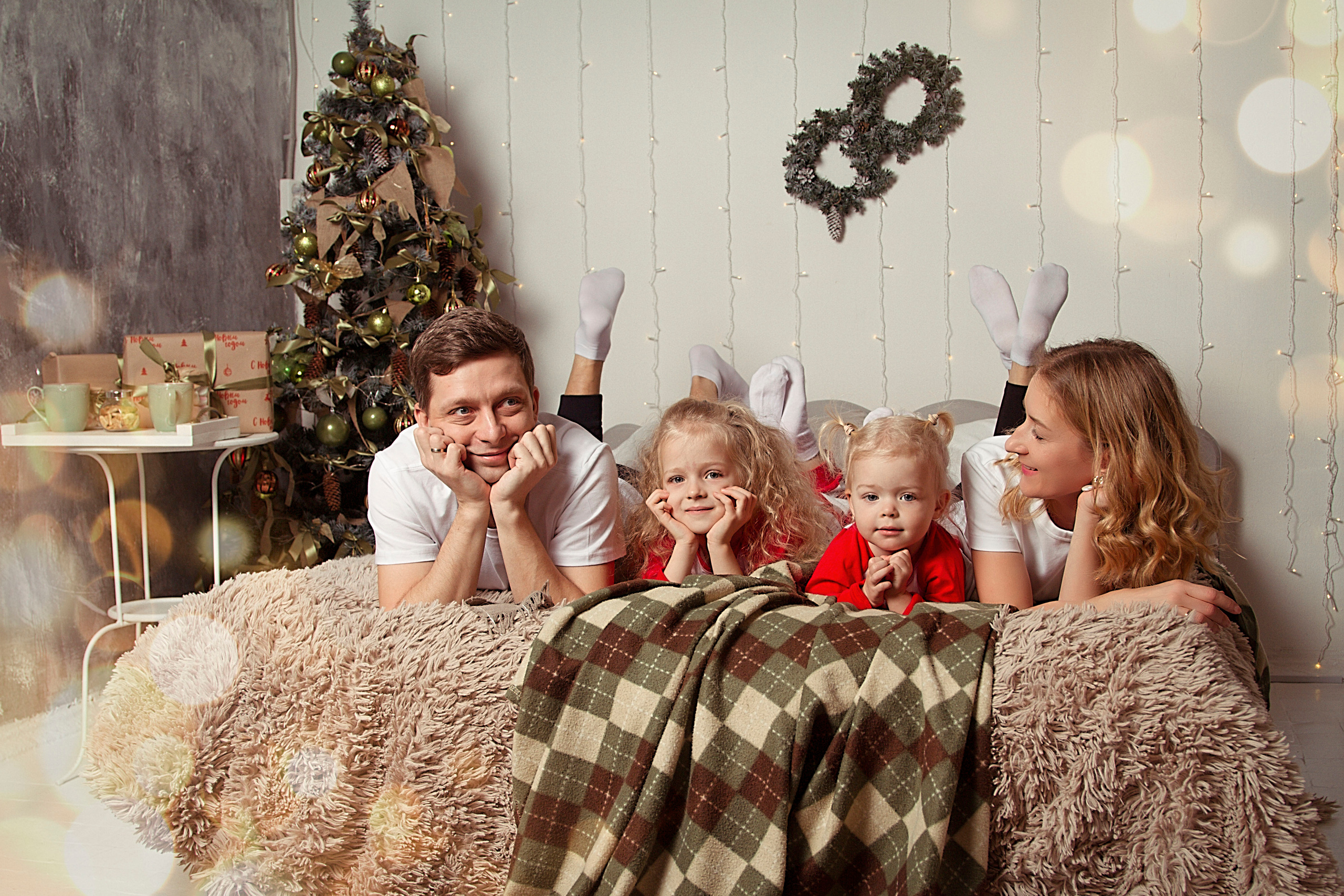 Новый Год (Ксения, Артем, Вера и Лида)