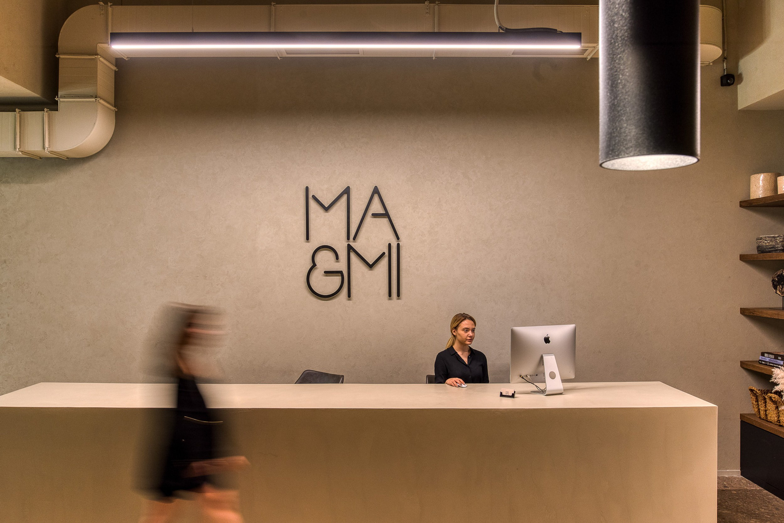 клиники и салоны