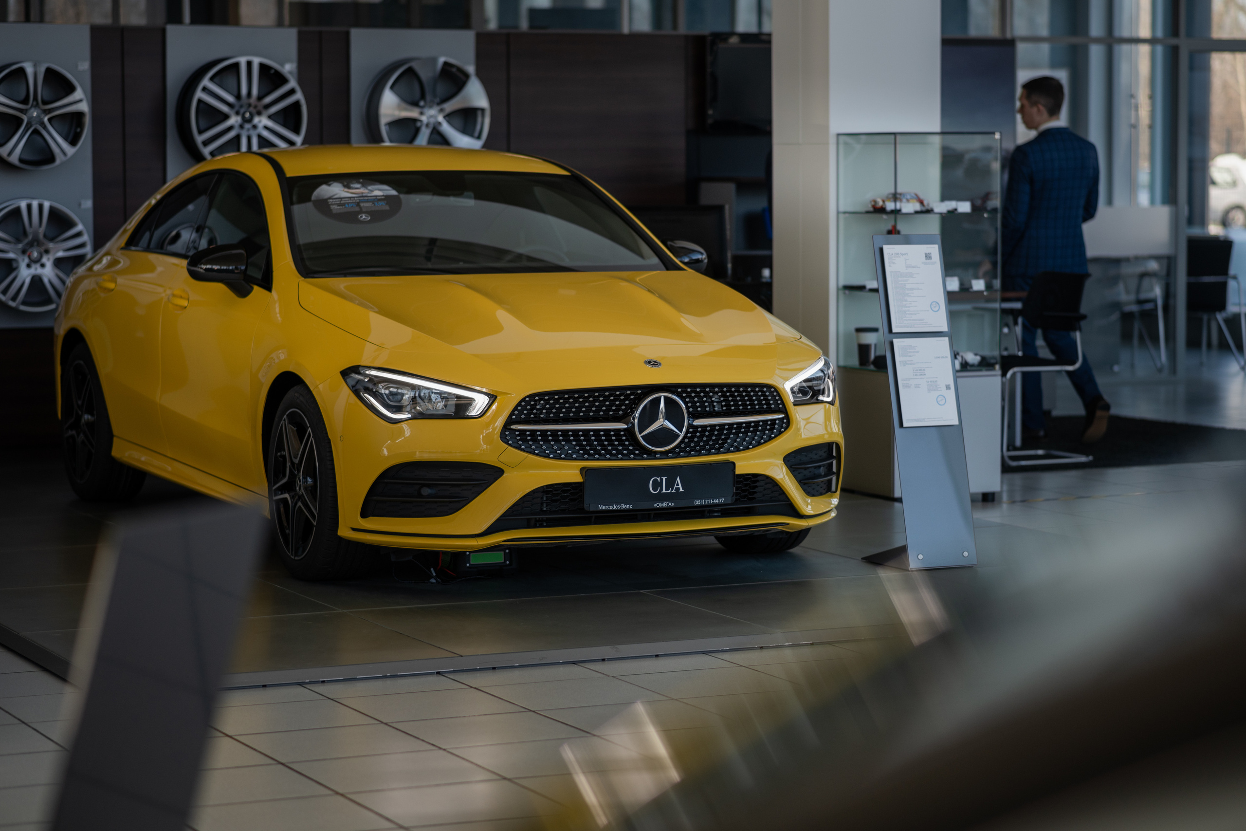 Коллаборация Mercedes Benz и 2 capitana