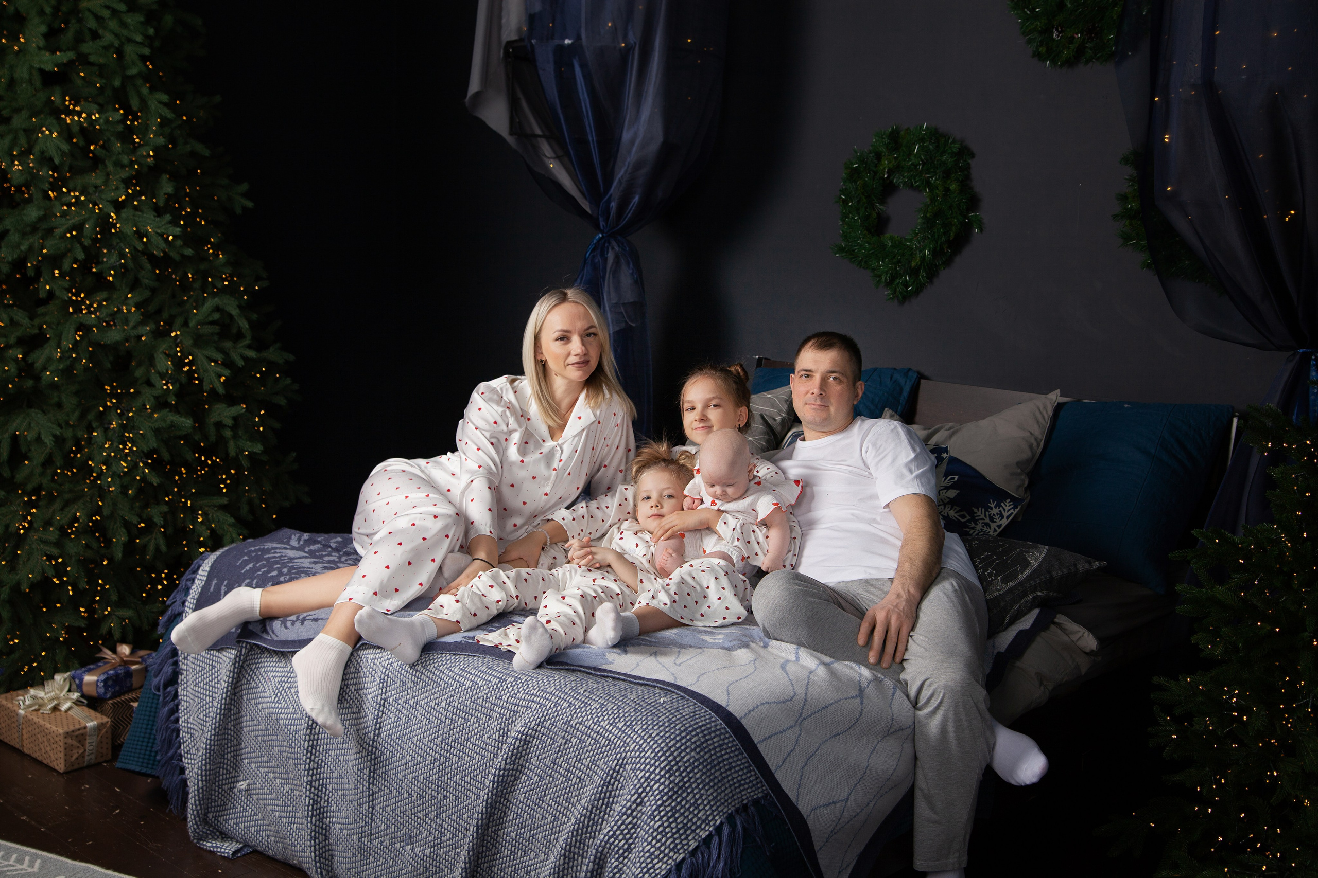 Рита, Коля, Мару, Лея и Ева