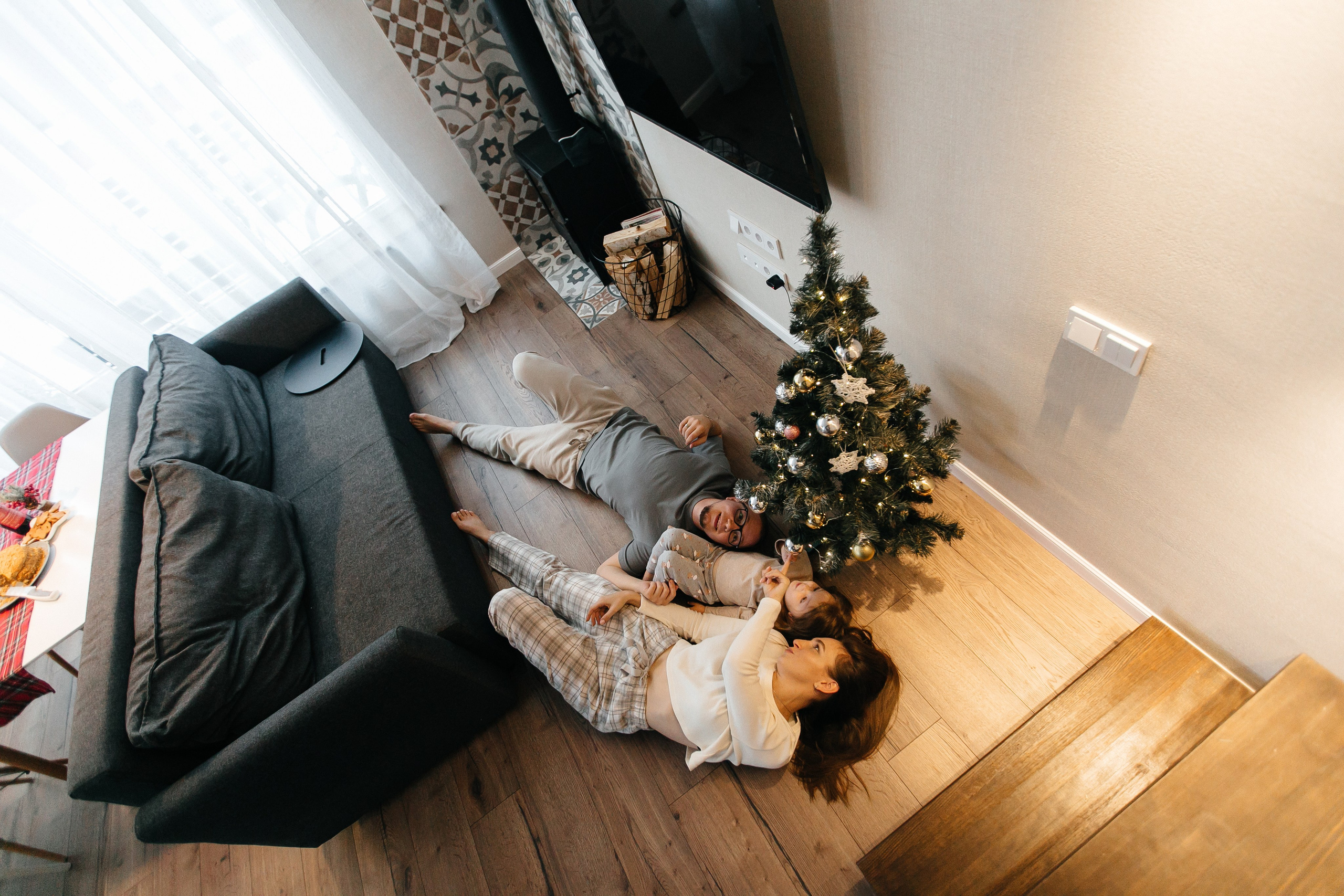 Где-то снежные дремлют метели, В ожидании праздничных чудес