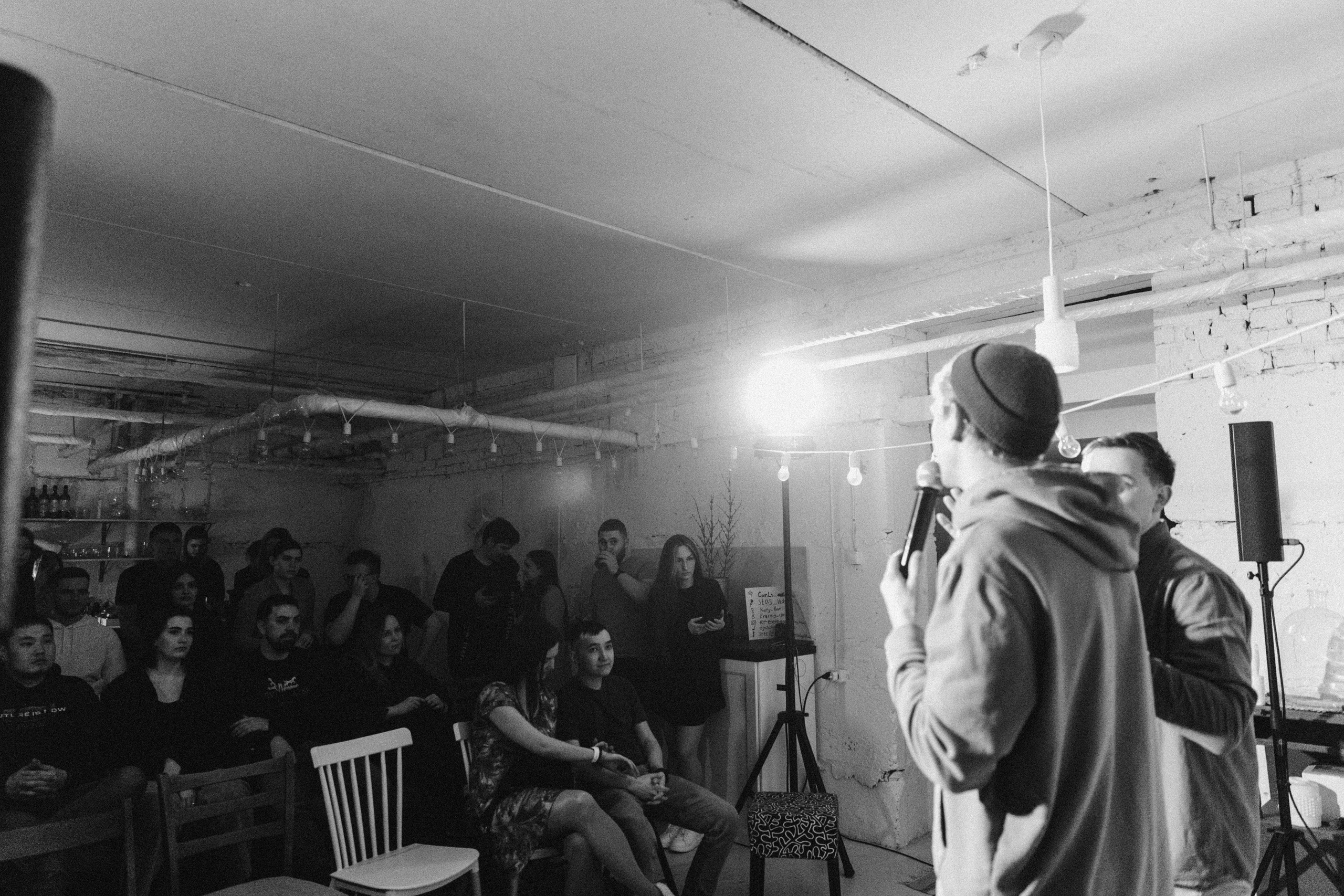 Открытый микрофон в Пространстве «Кудри и цветы»