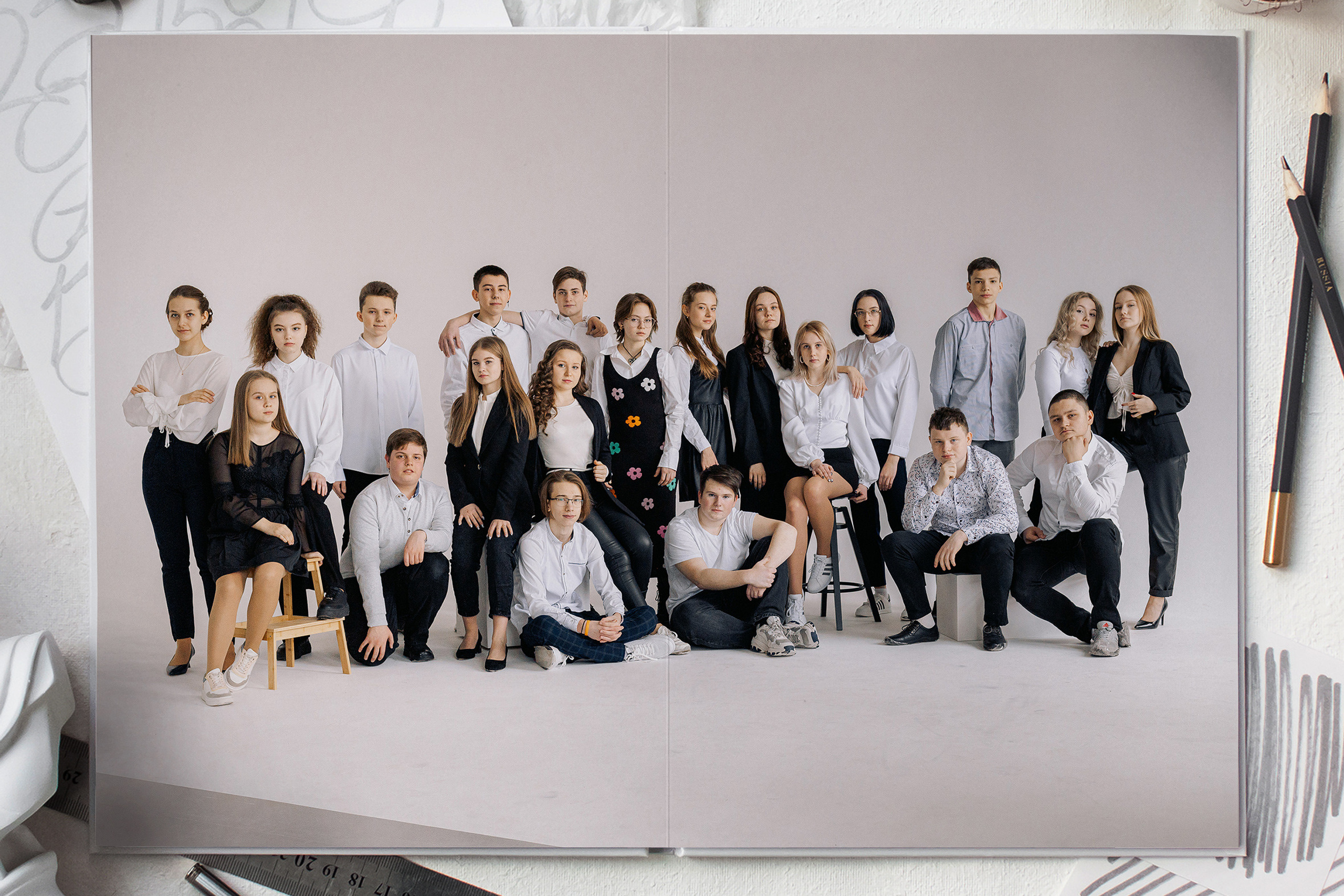Выпускные альбомы для старшеклассников. Семейный и детский фотограф в Туле