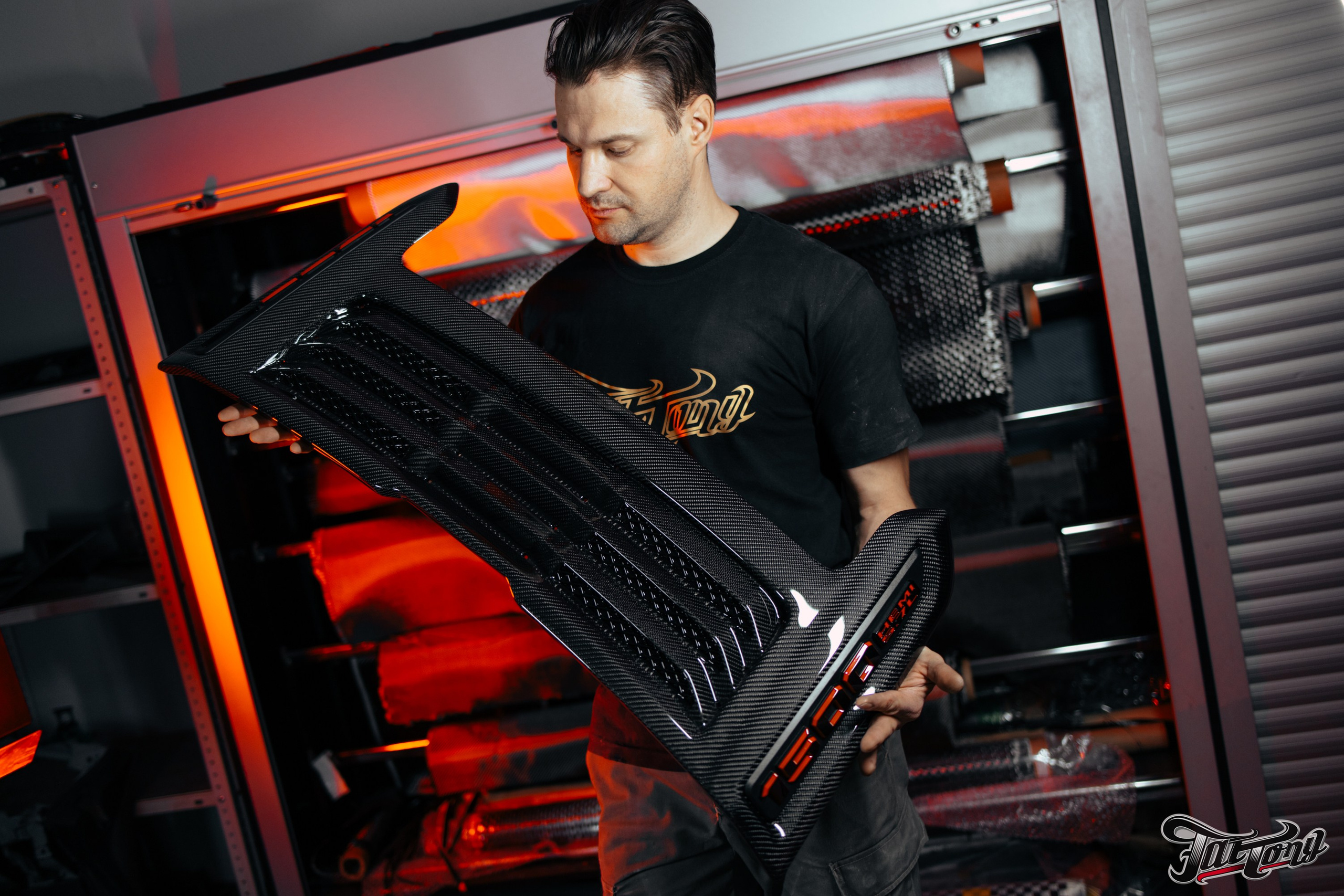 Ram 1500 ламинация карбоном, окрас шильдов, проушин, установка света в решетку