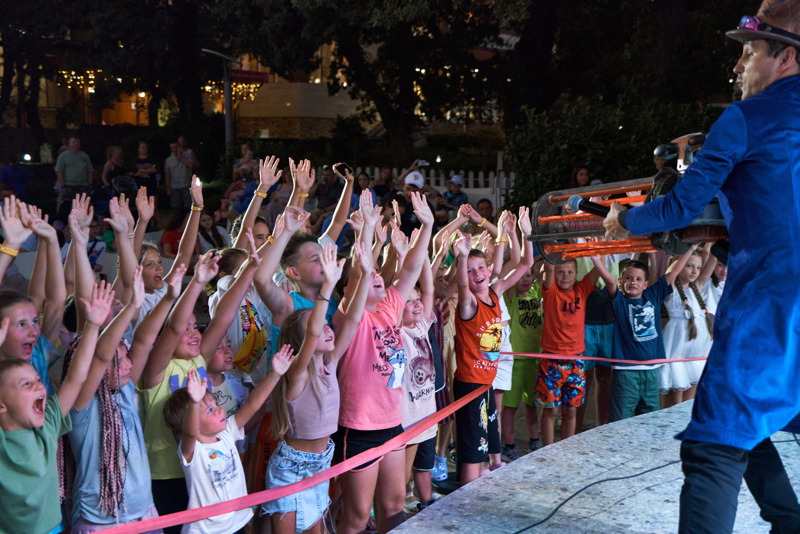 Вечерняя шоу программа в отеле г. Геленджик