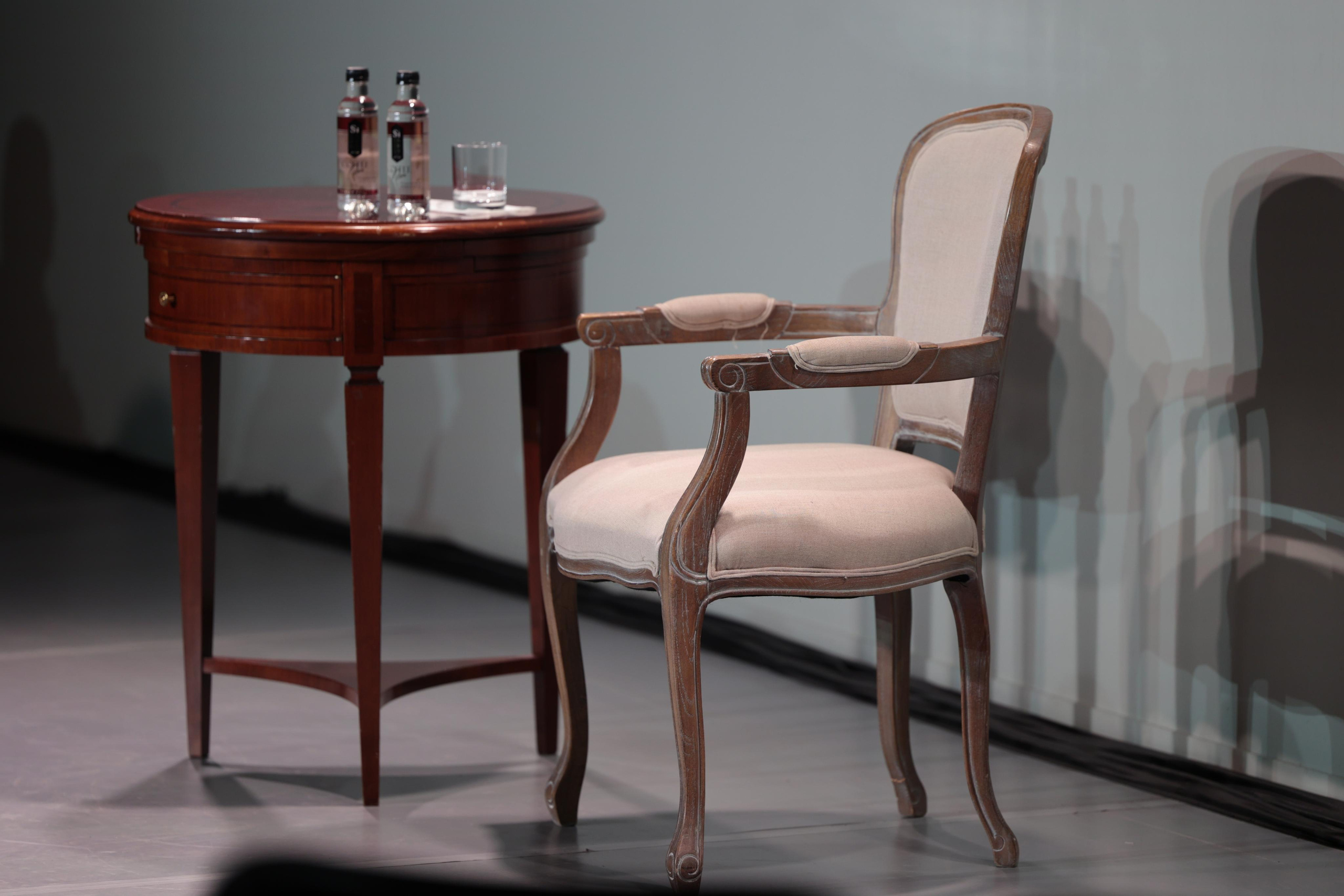 Алла Демидова