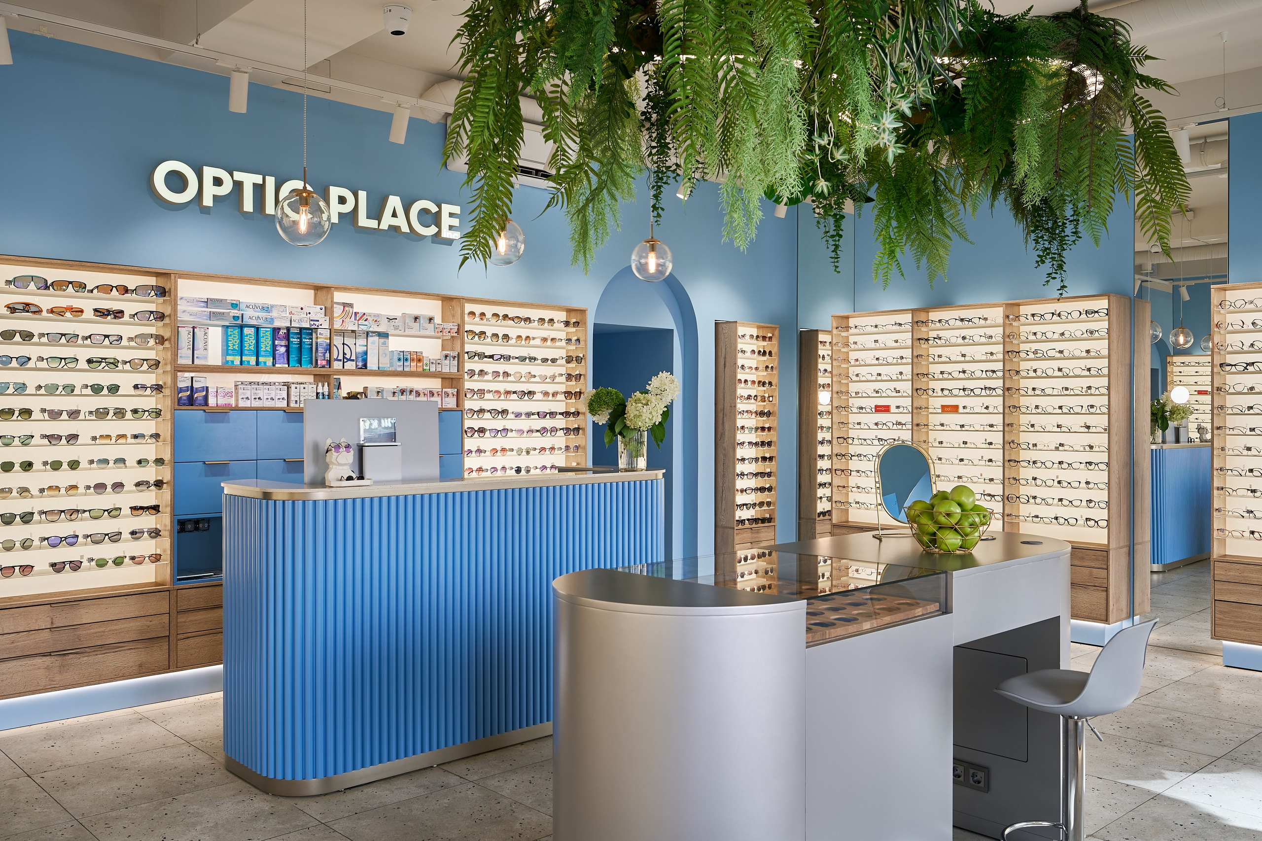 Небесно-голубой и капибара: оптика в Москве (Публикация My Decor)