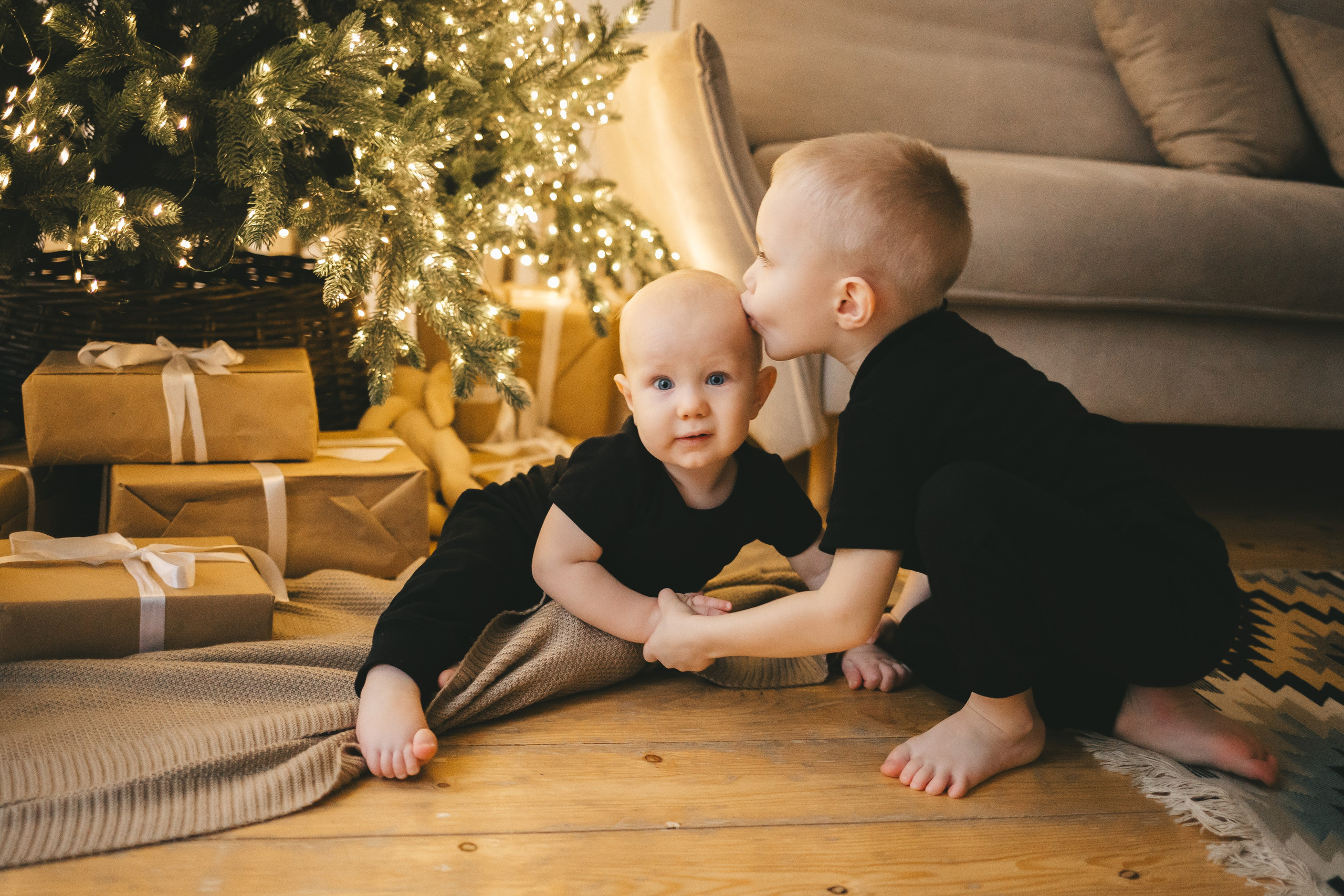 Лёша, Арина, Стёпа и Лёня