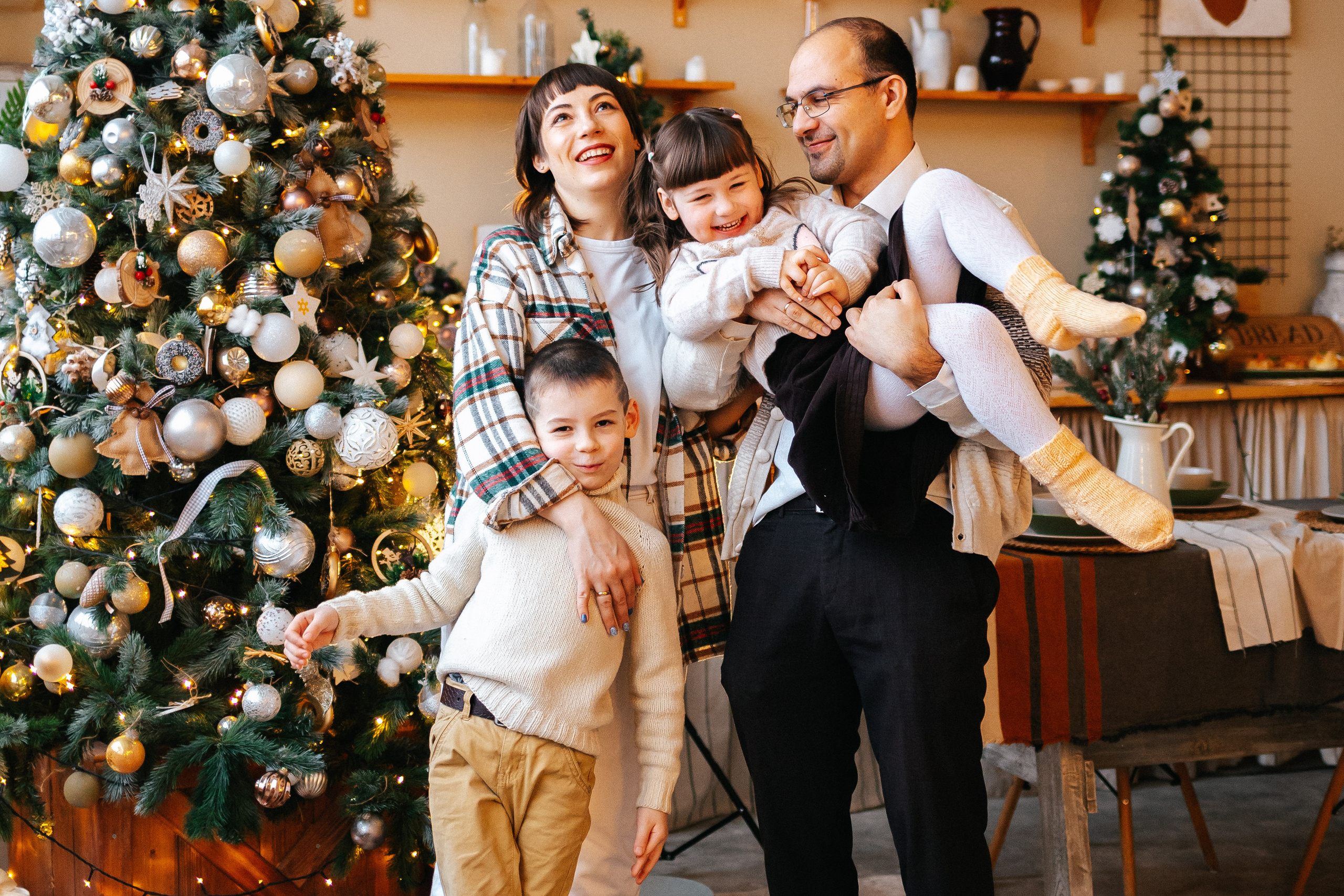 Серёжа, Аня, Лёва, Вероника