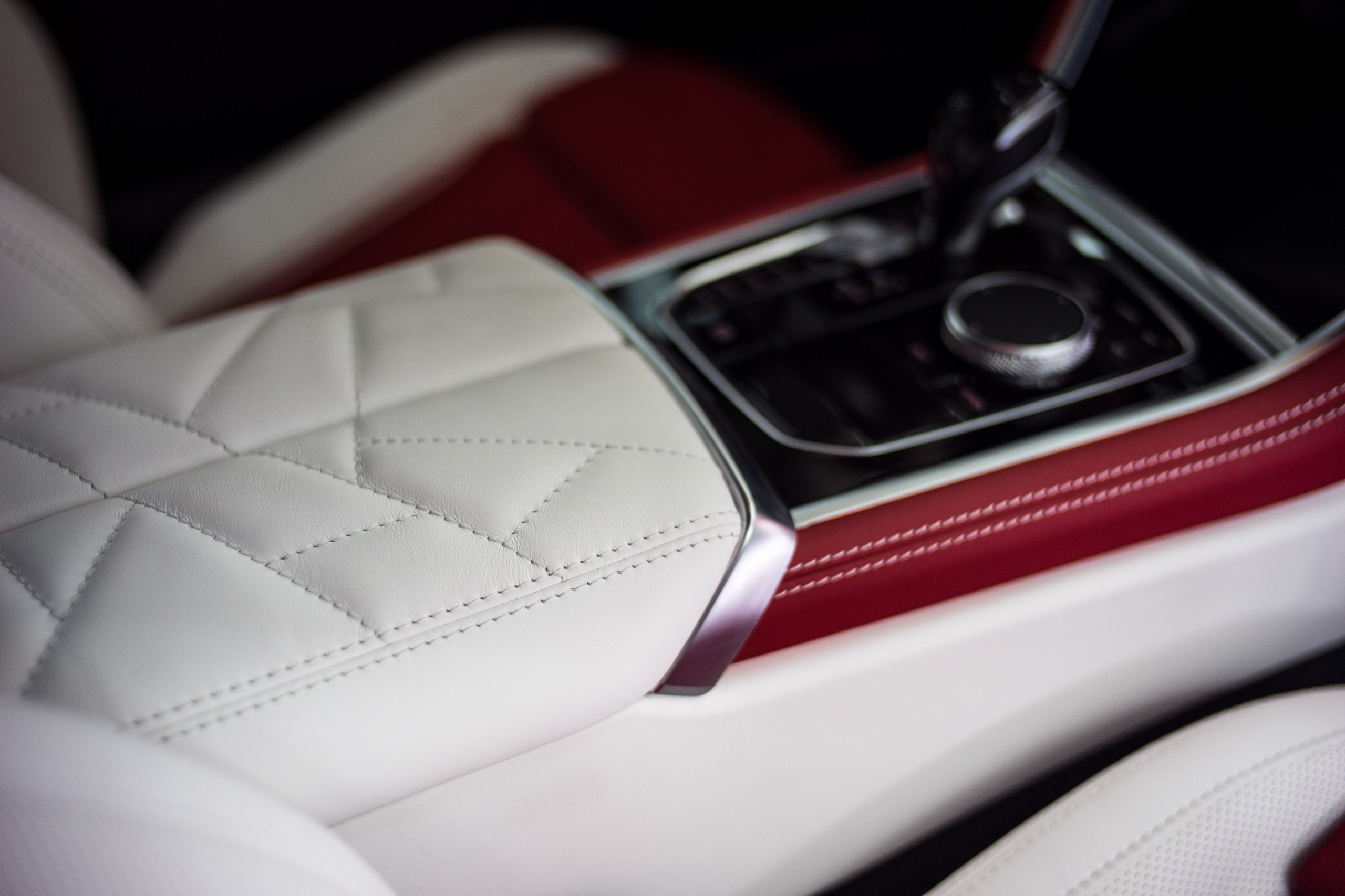 Интерьер BMW M850i xDrive