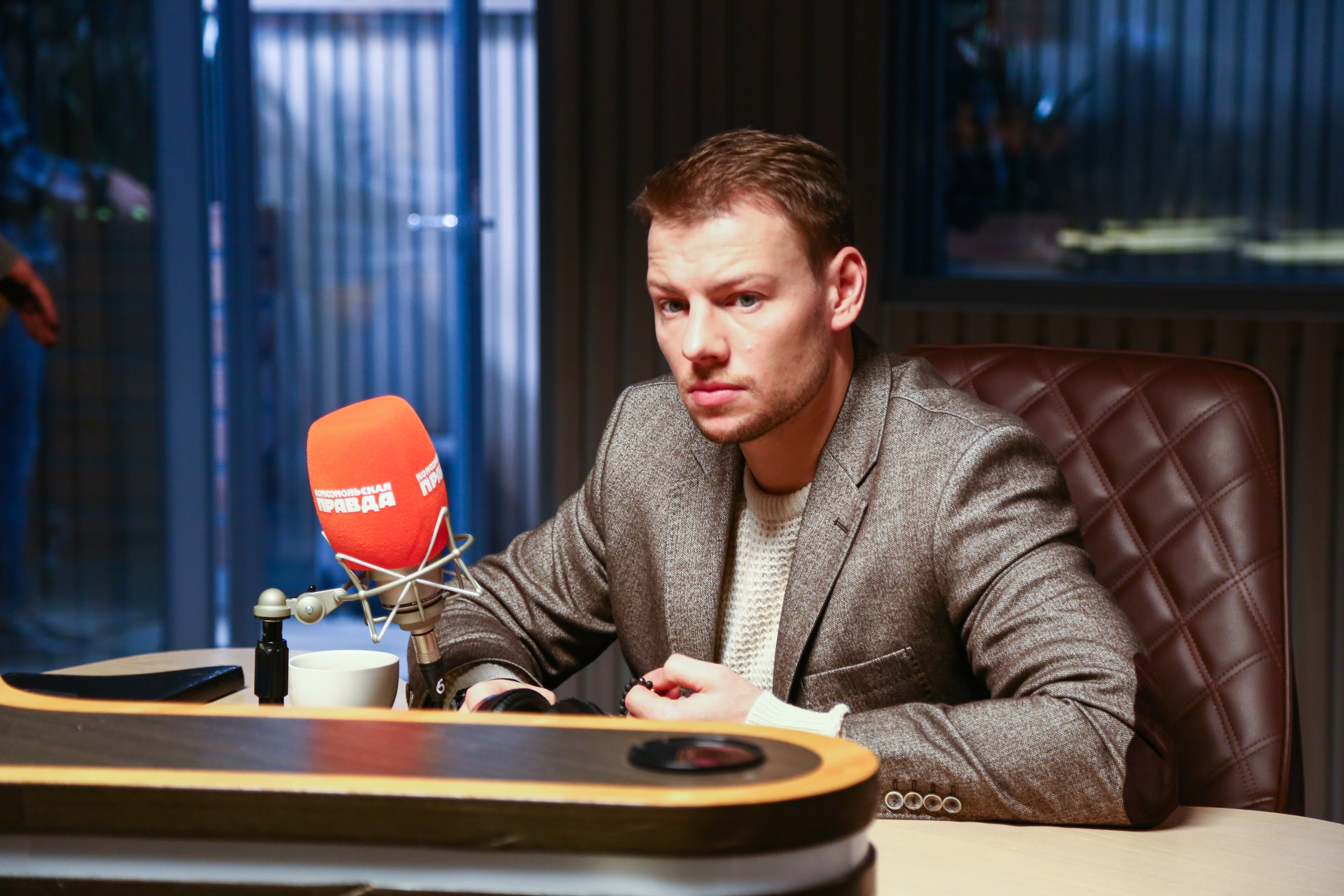 Съемки сериала `Без рук`.