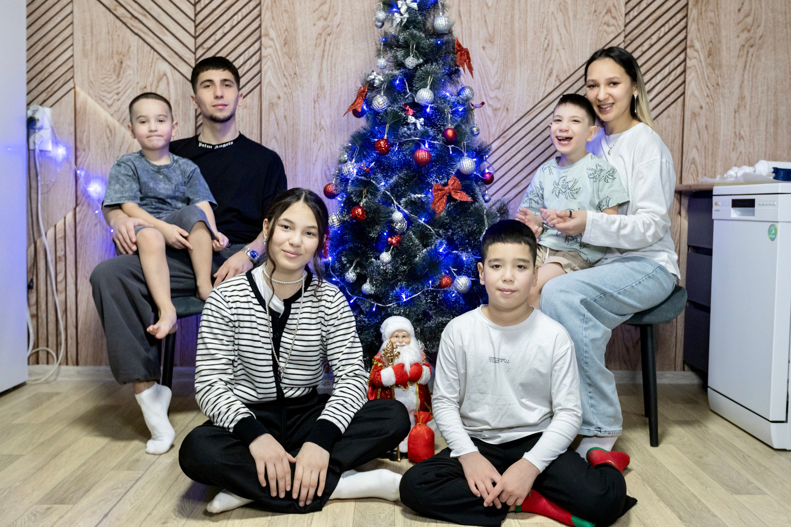 Анна Исаева. Мама и опекун двоих братьев и сестры.