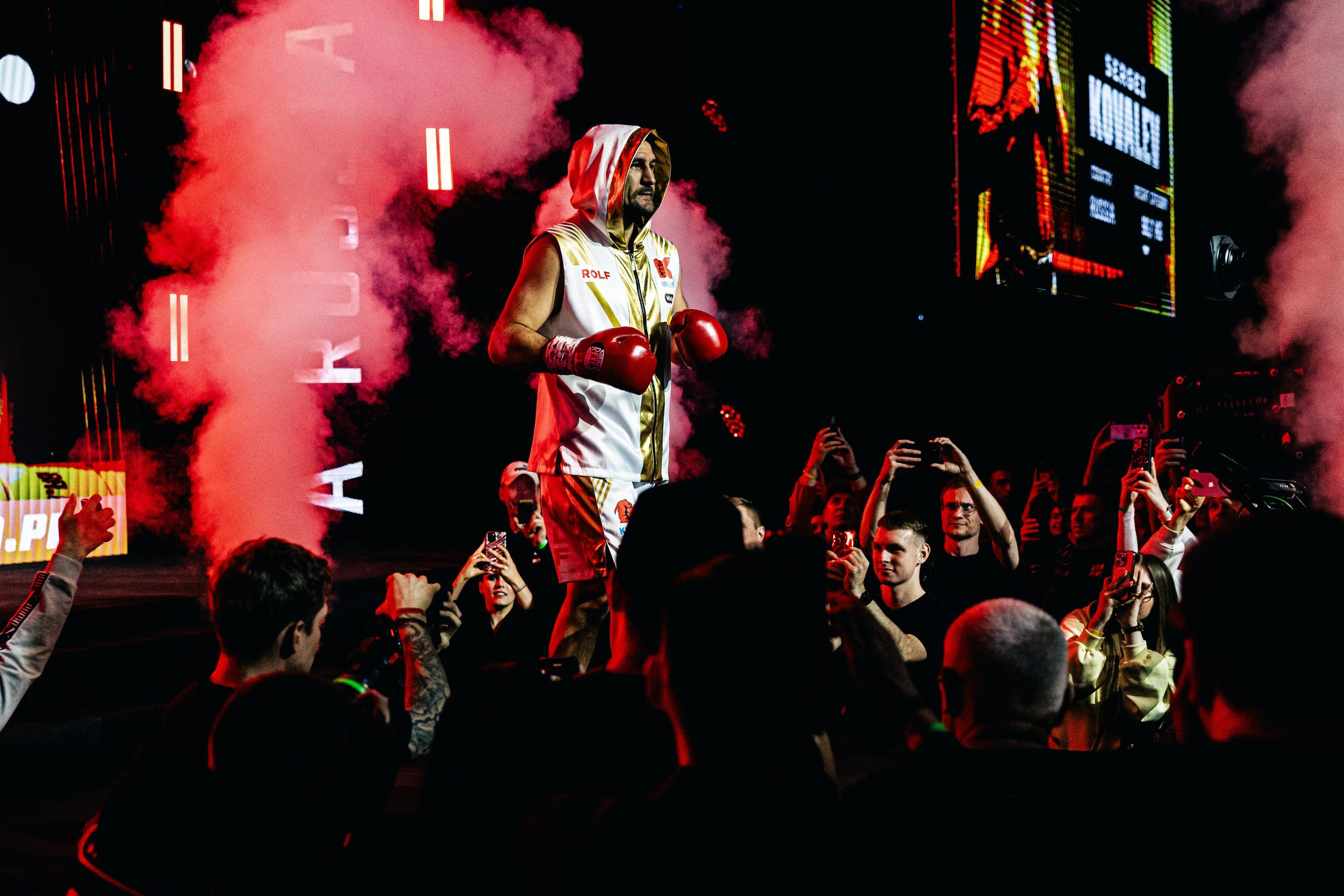 Сергей «Крашер» Ковалев. Профессиональный боксер