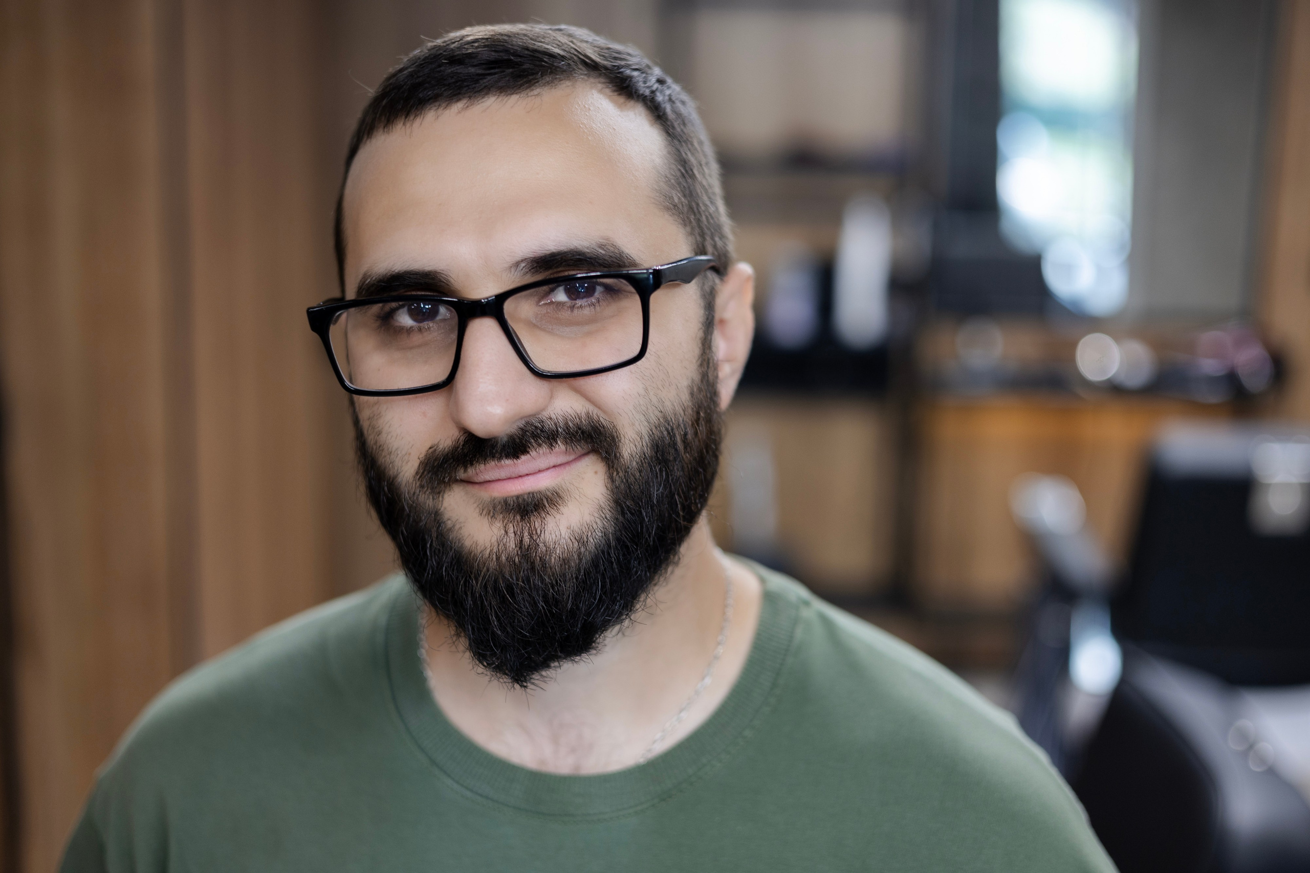 Денис Бирюков. Барбер, священник и учитель