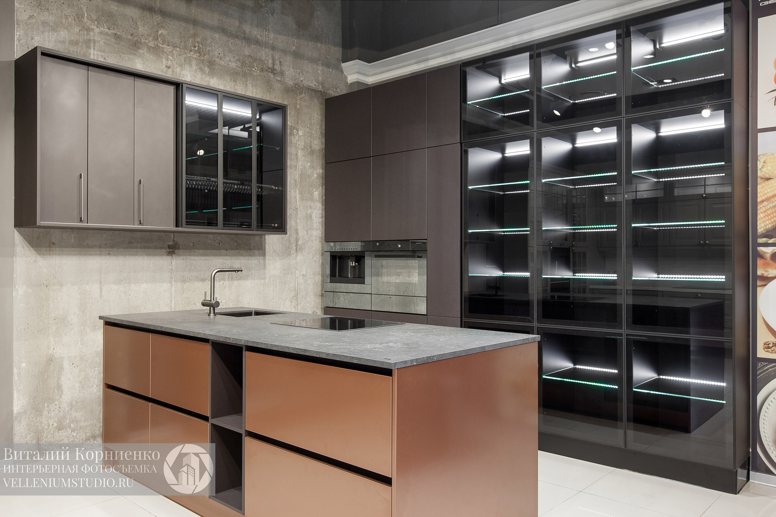 Кухня в салоне 4