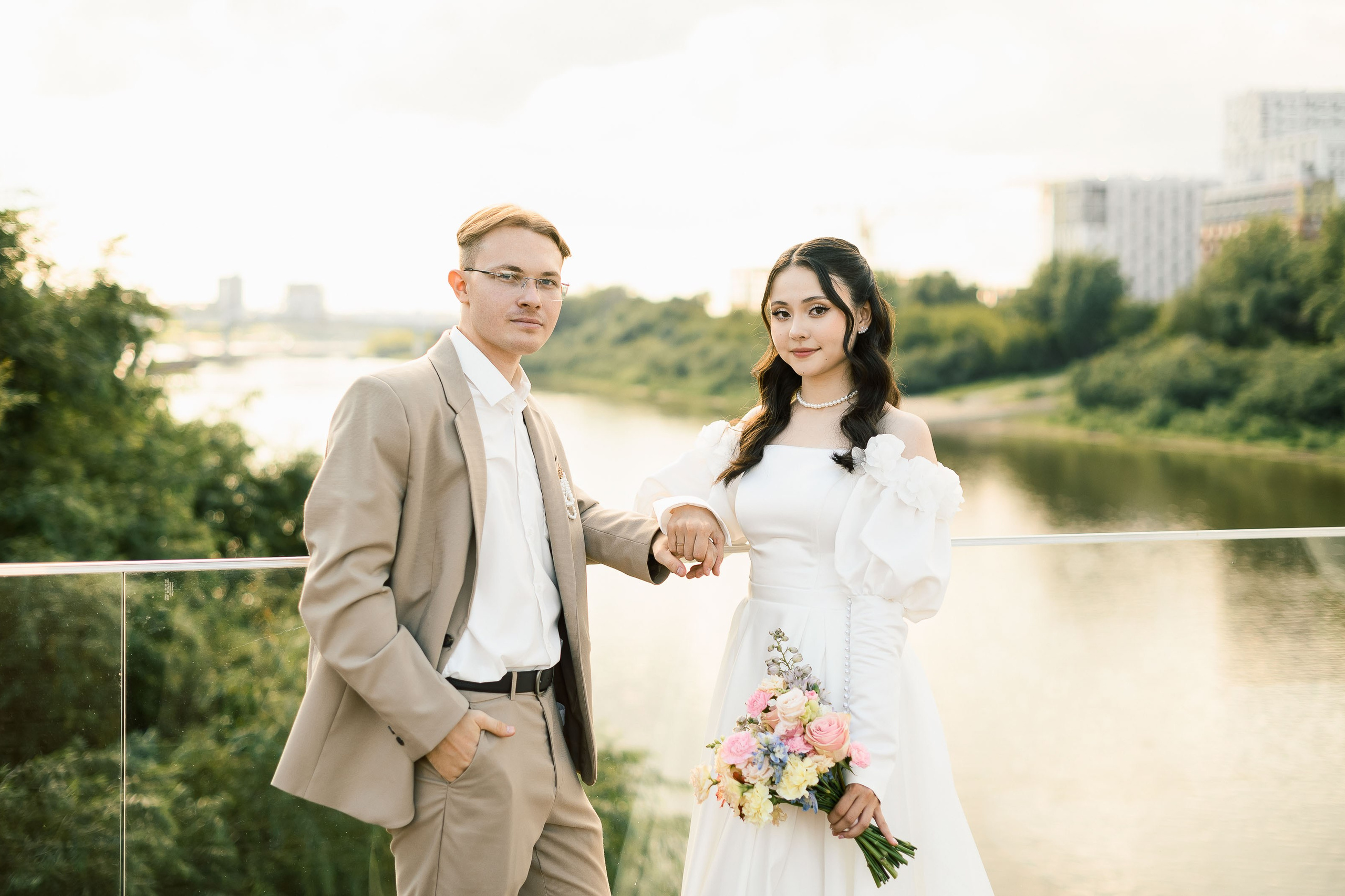 Одним солнечным днем на берегу реки