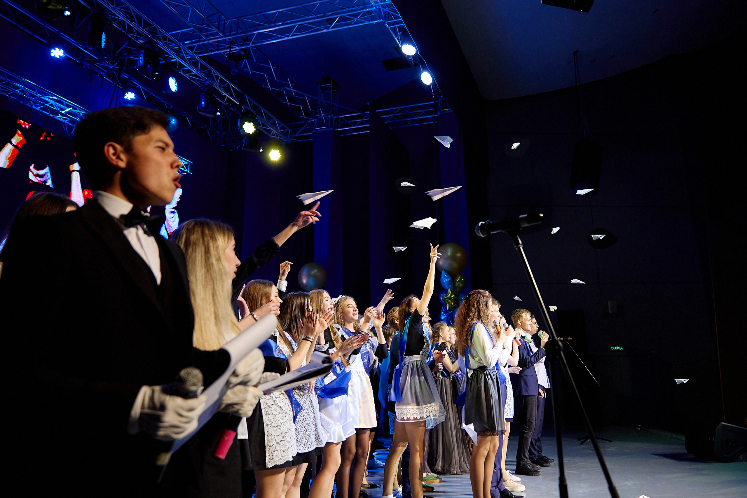 Последний звонок Университетской школы ДВФУ