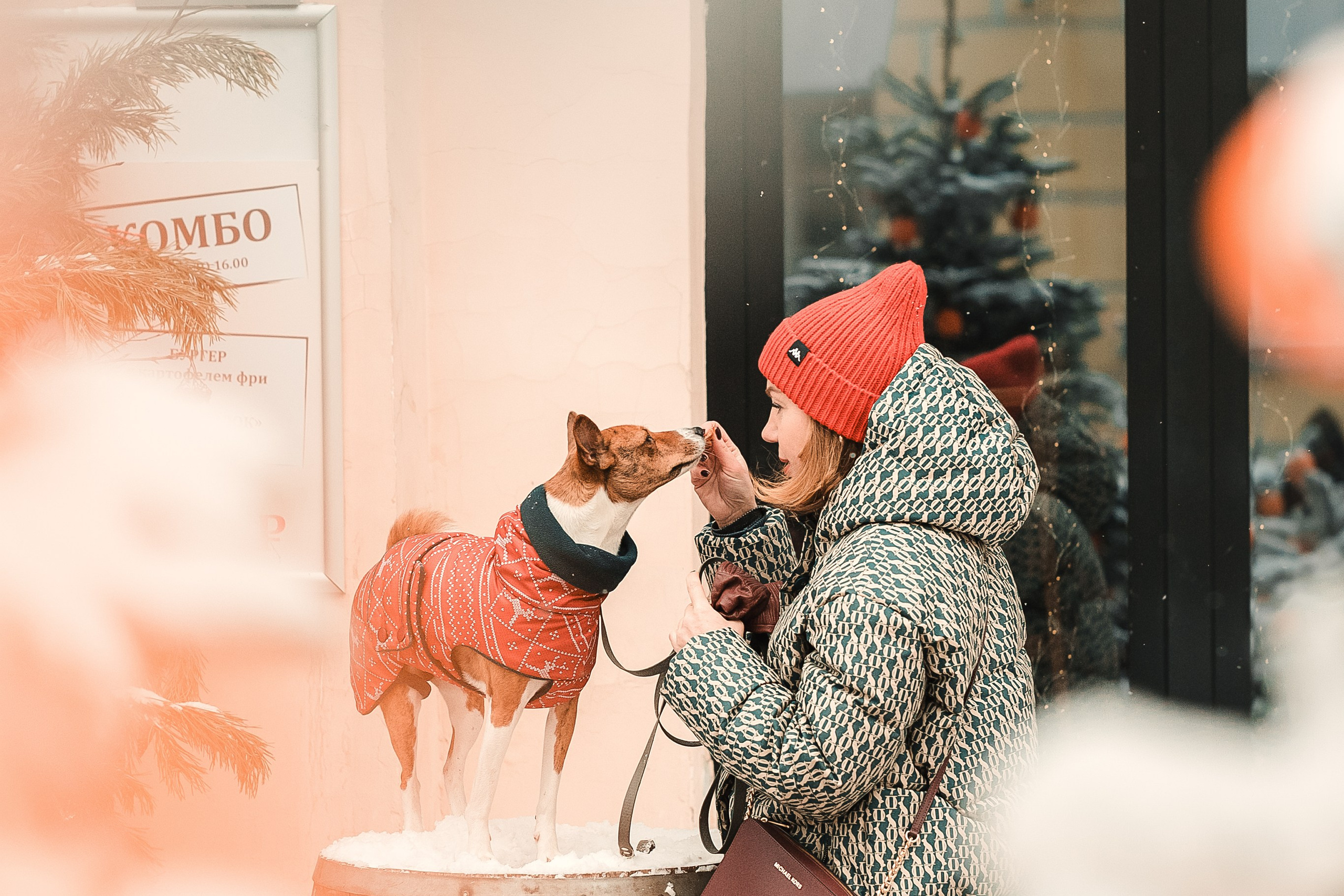 Прогулка по Арбату. Светлана и Ева