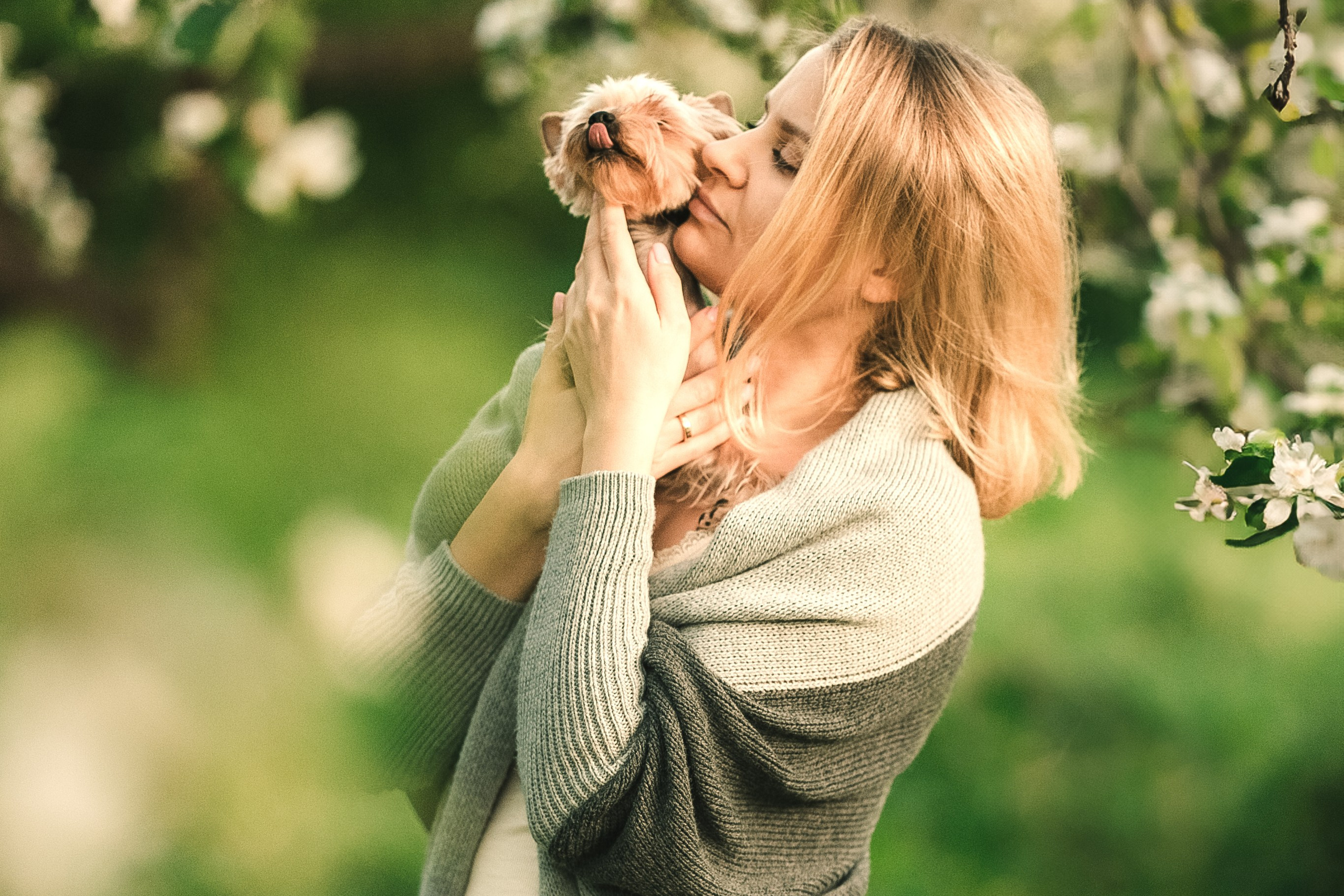 Фотосессия в  цветнии в парке Москва