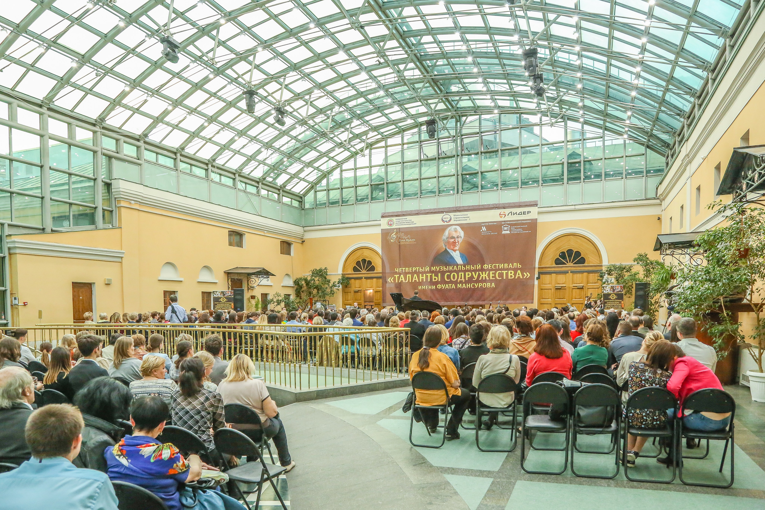 Публикации об искусстве и музыке. Дарья Письменюк / Darya Leitstern — фотограф, музыкант, журналист, путешественник